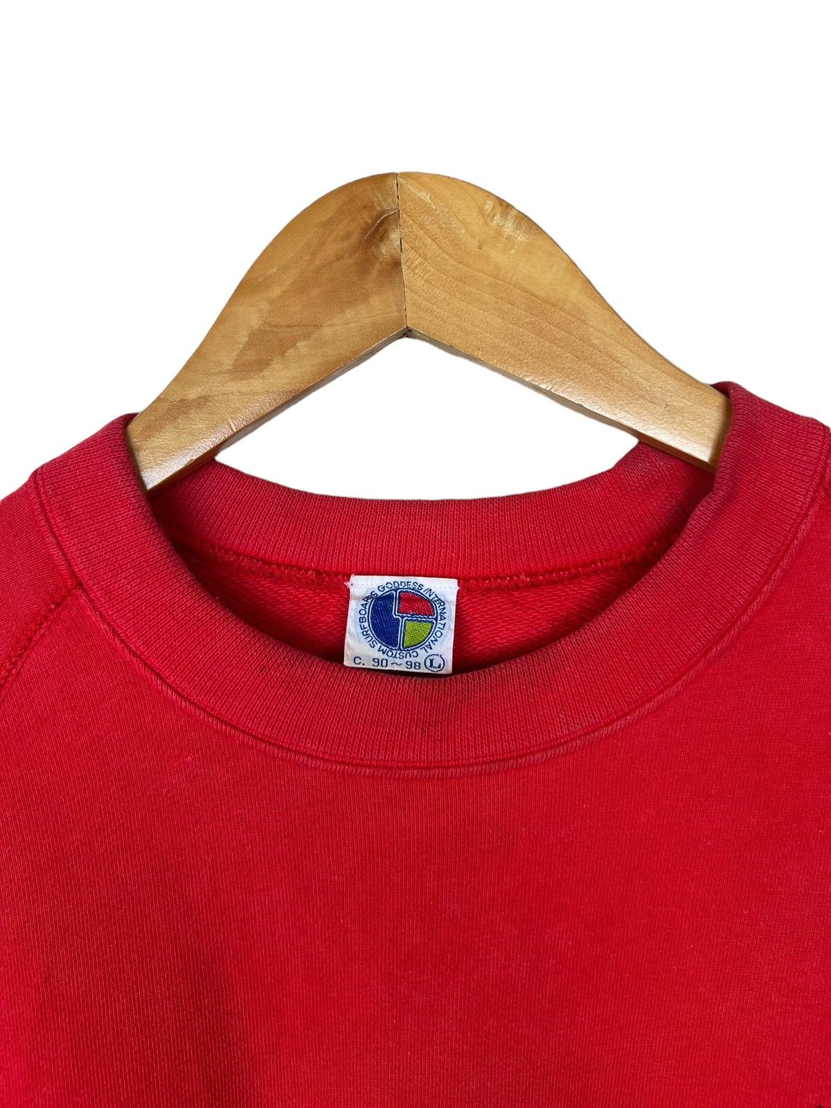 Vintage Vintage Custom Surfboards Goddess International Sweatshirt Size US S / EU 44-46 / 1 - 7 Thumbnail