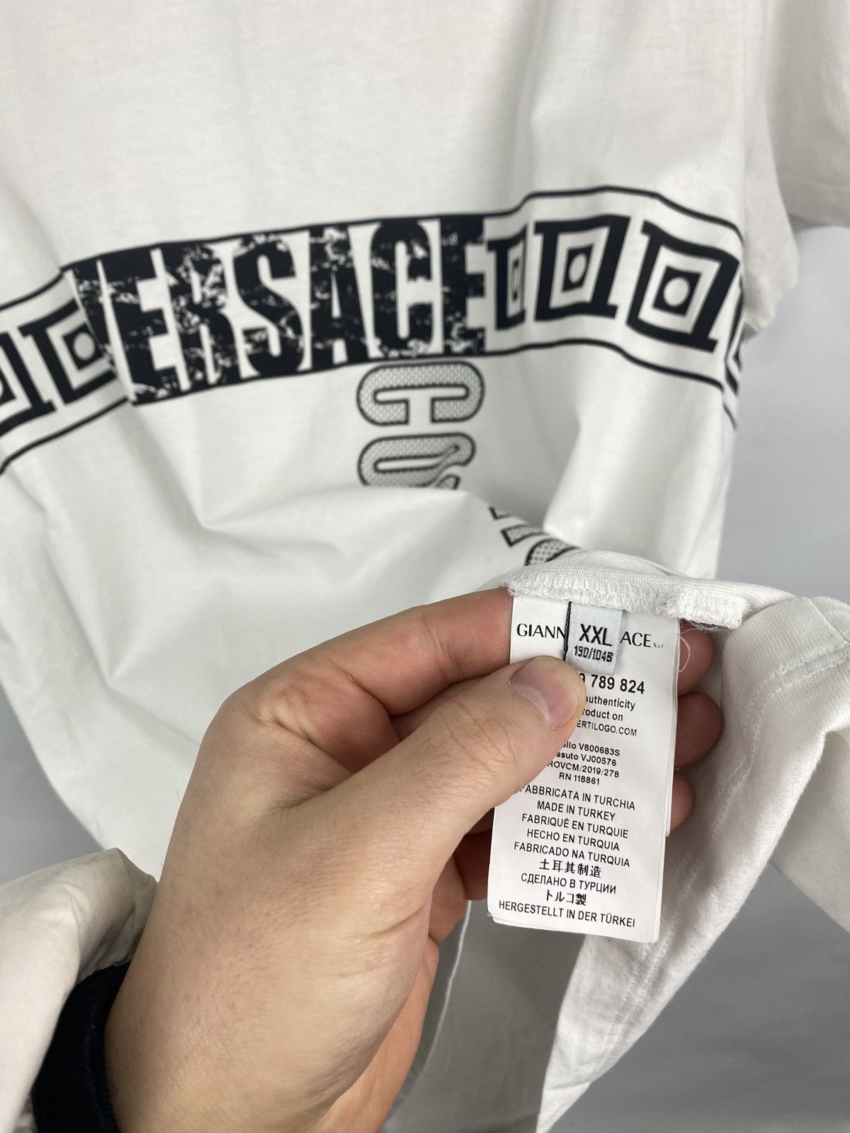 Versace 🇮🇹 Gianni Versace T-Shirt Rare Retro Hype Y2K Size US XL / EU 56 / 4 - 6 Thumbnail