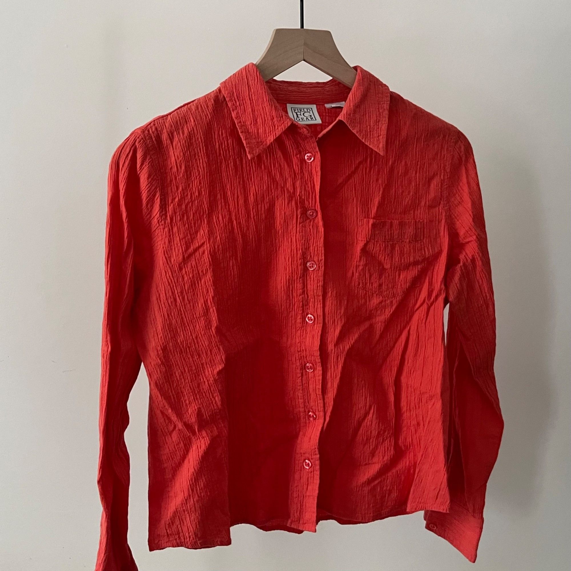 Other Field FG Gear Womens Red Crinkle Button-Up Shirt M Cotton Bl Size M / US 6-8 / IT 42-44 - 1 Thumbnail