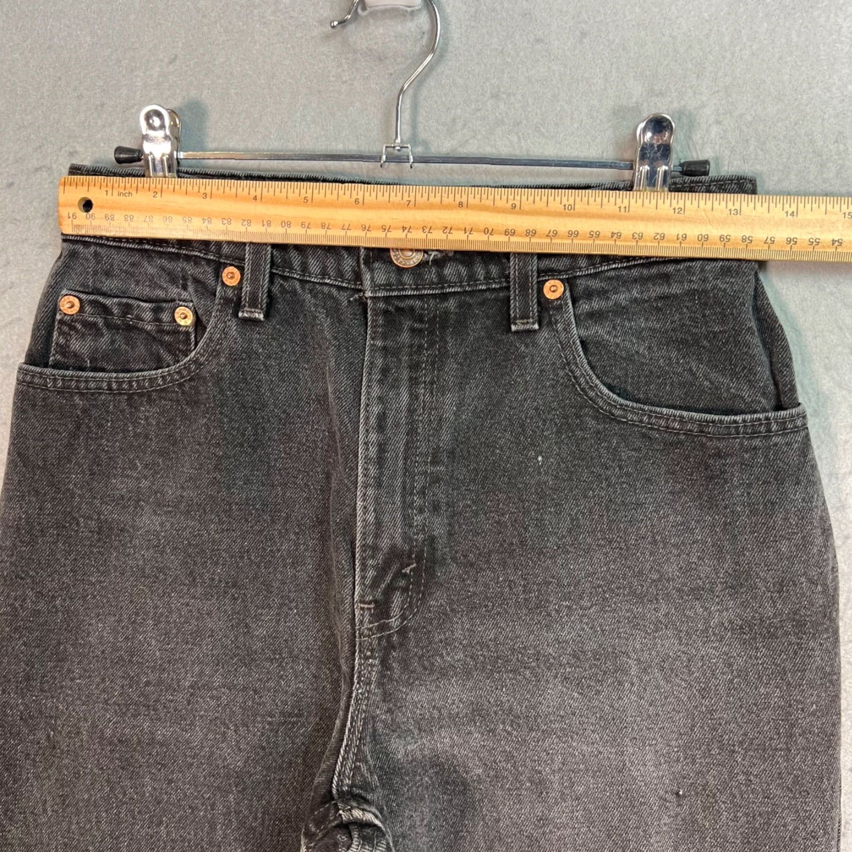 Levi's VINTAGE Levi's 550 Jeans Womens Size 8 Regular Black Denim 28 Inseam 5-Pocket Relaxed Tapered Leg Size 30" / US 8 / IT 44 - 5 Thumbnail