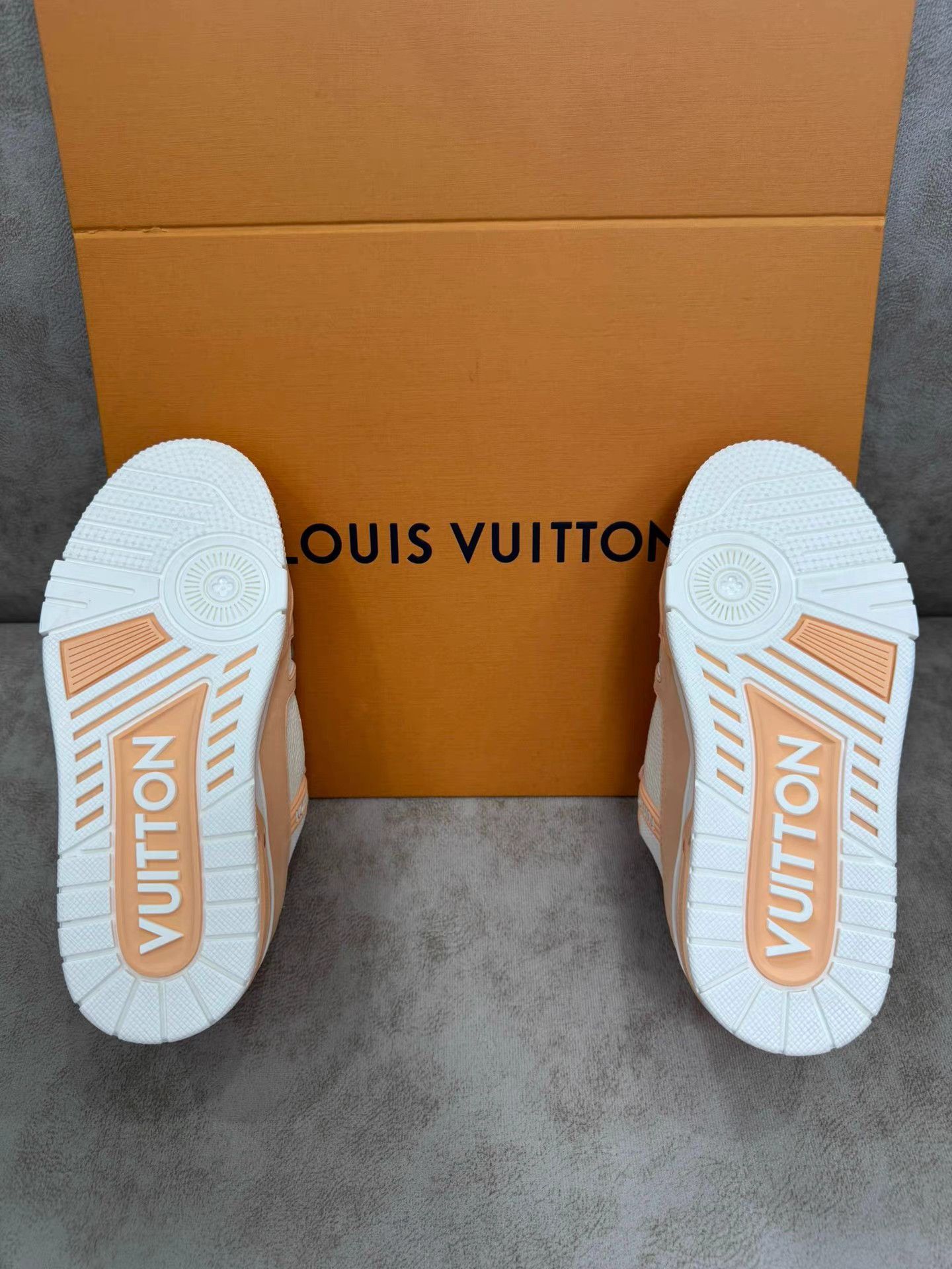 Louis Vuitton LOUIS VUITTON Trainer Low-Top Sneakers K13 Size US 6 / IT 36 - 3 Thumbnail