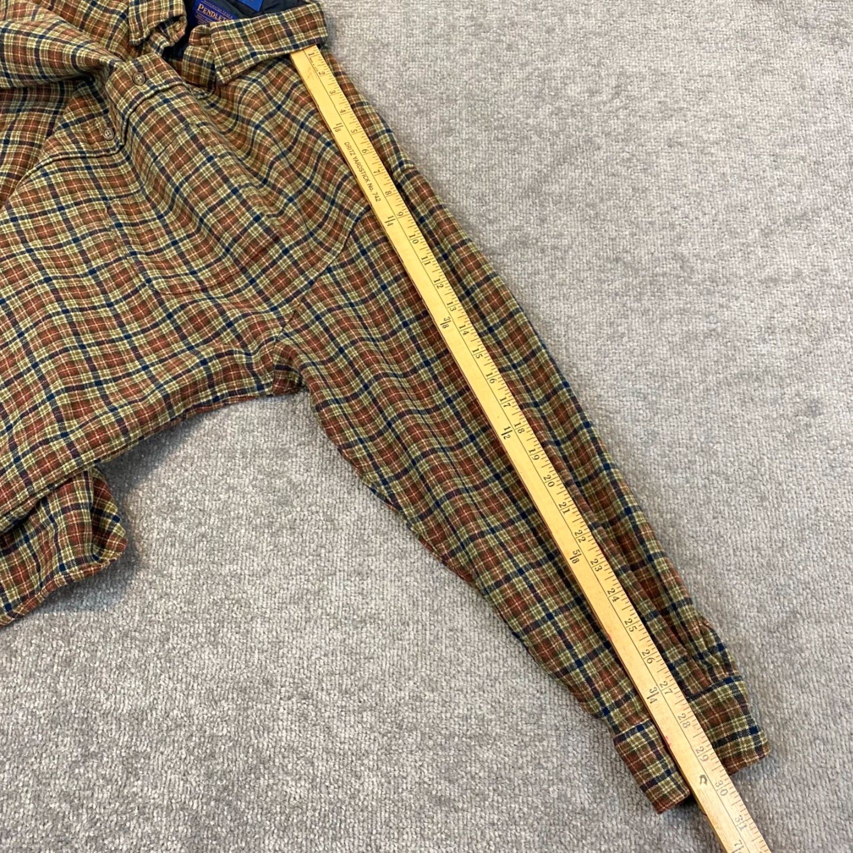 Pendleton VINTAGE Pendleton Mens Shirt XL Brown Plaid Wool Button-Down Casual Outerwear Size US XL / EU 56 / 4 - 7 Thumbnail