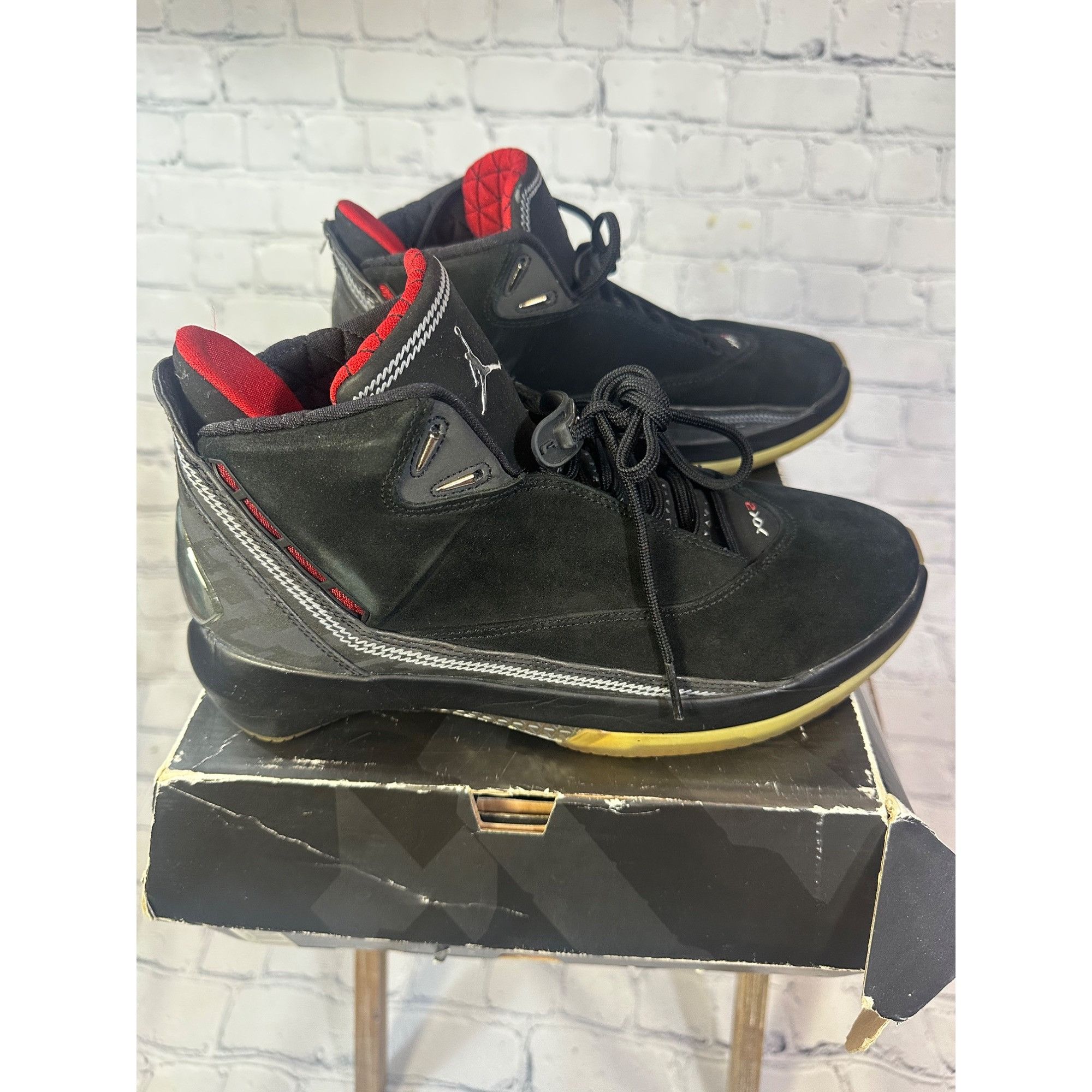 Jordan Brand Air Jordan 22 OG Size US 9 / EU 42 - 1 Thumbnail