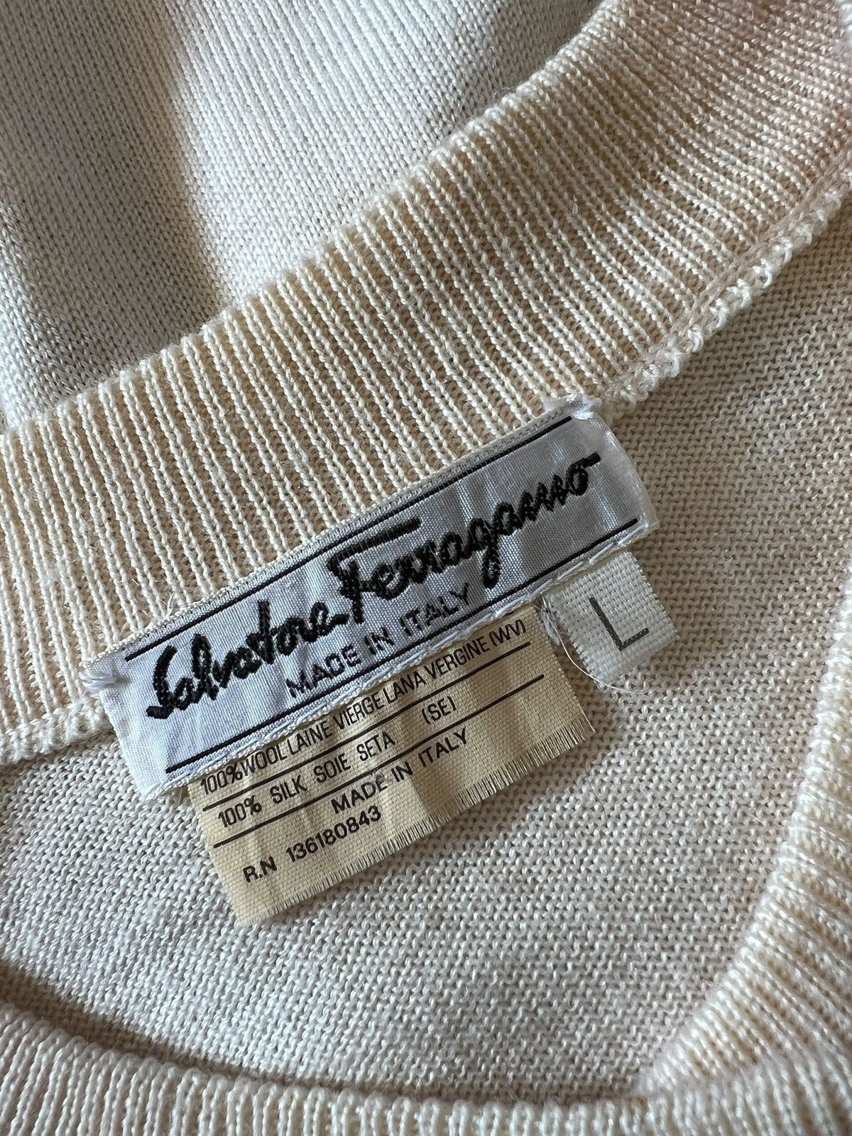 Salvatore Ferragamo Vintage Salvatore Ferragamo Silk Motif Cardigan Size L / US 10 / IT 46 - 8 Thumbnail