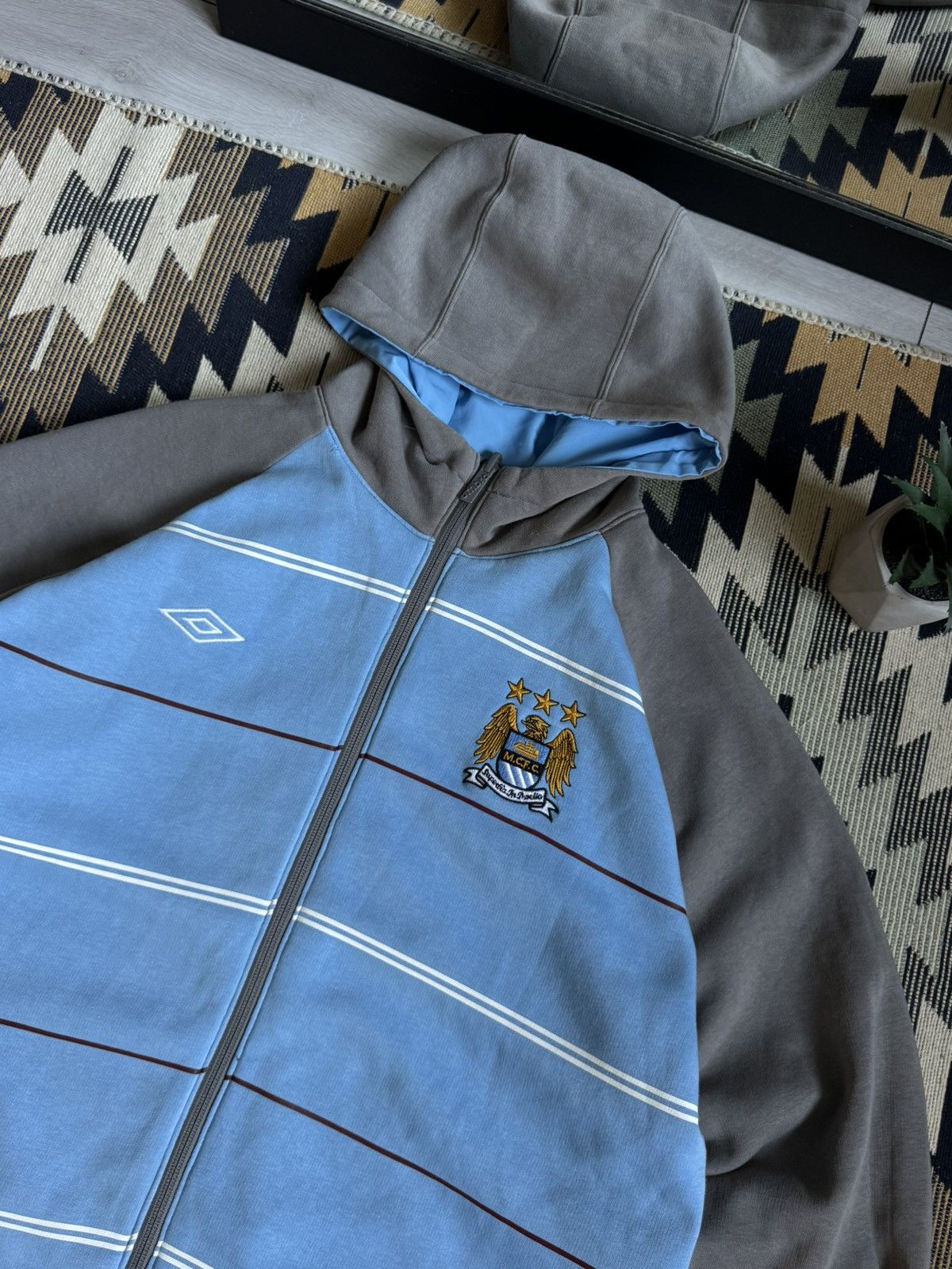 Umbro Vintage Umbro Manchester City Reversible Nylon Jacket Size US XL / EU 56 / 4 - 12 Thumbnail