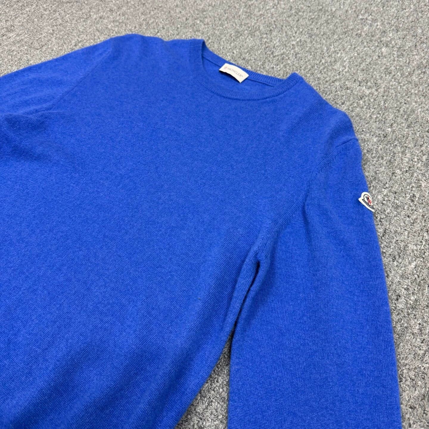 Moncler Moncler Blue arm logo wool knit sweater L 99 new Size US L / EU 52-54 / 3 - 3 Thumbnail