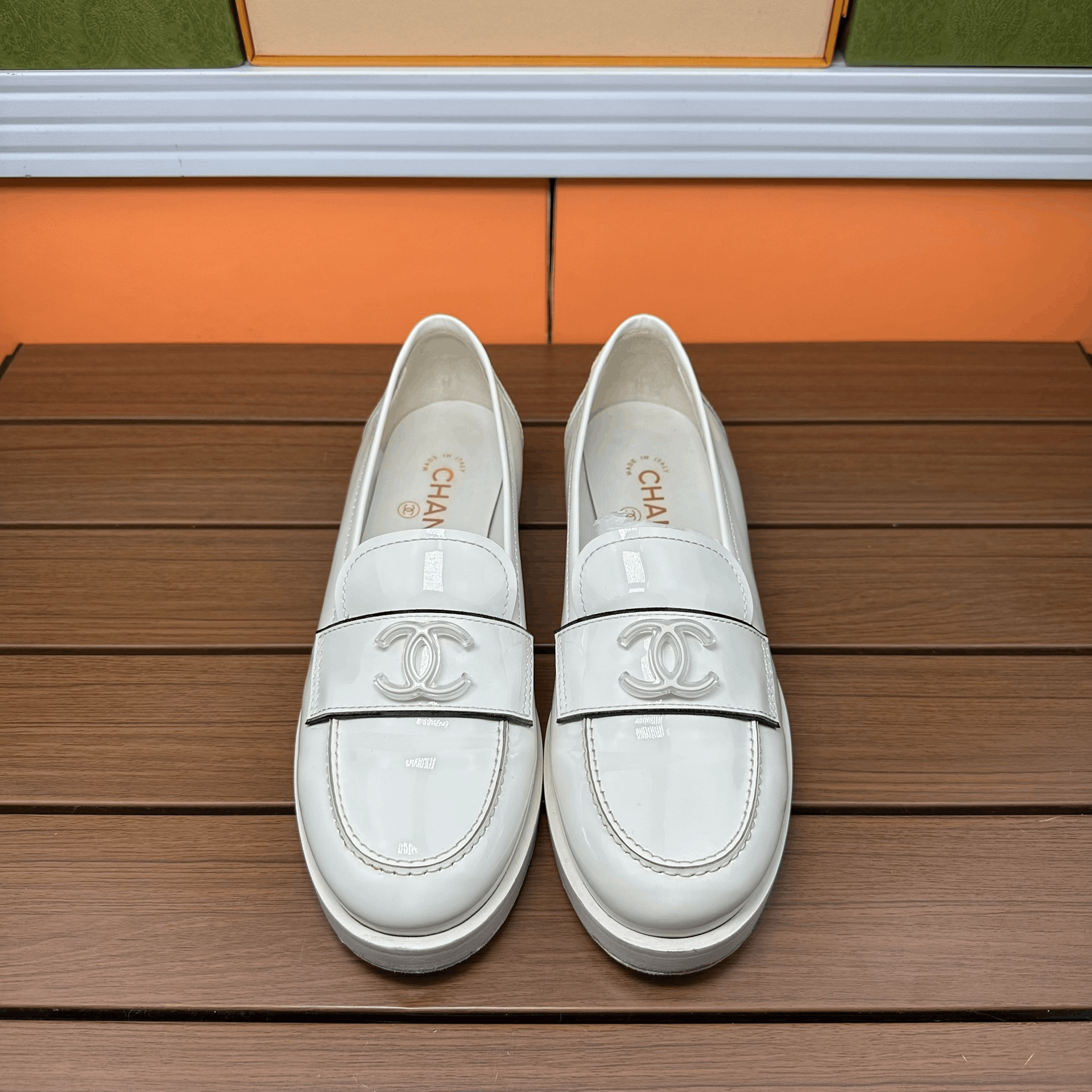 Chanel Chanel Patent White Lowtop Sneakers it_39 Women Size US 9 / IT 39 - 1 Thumbnail