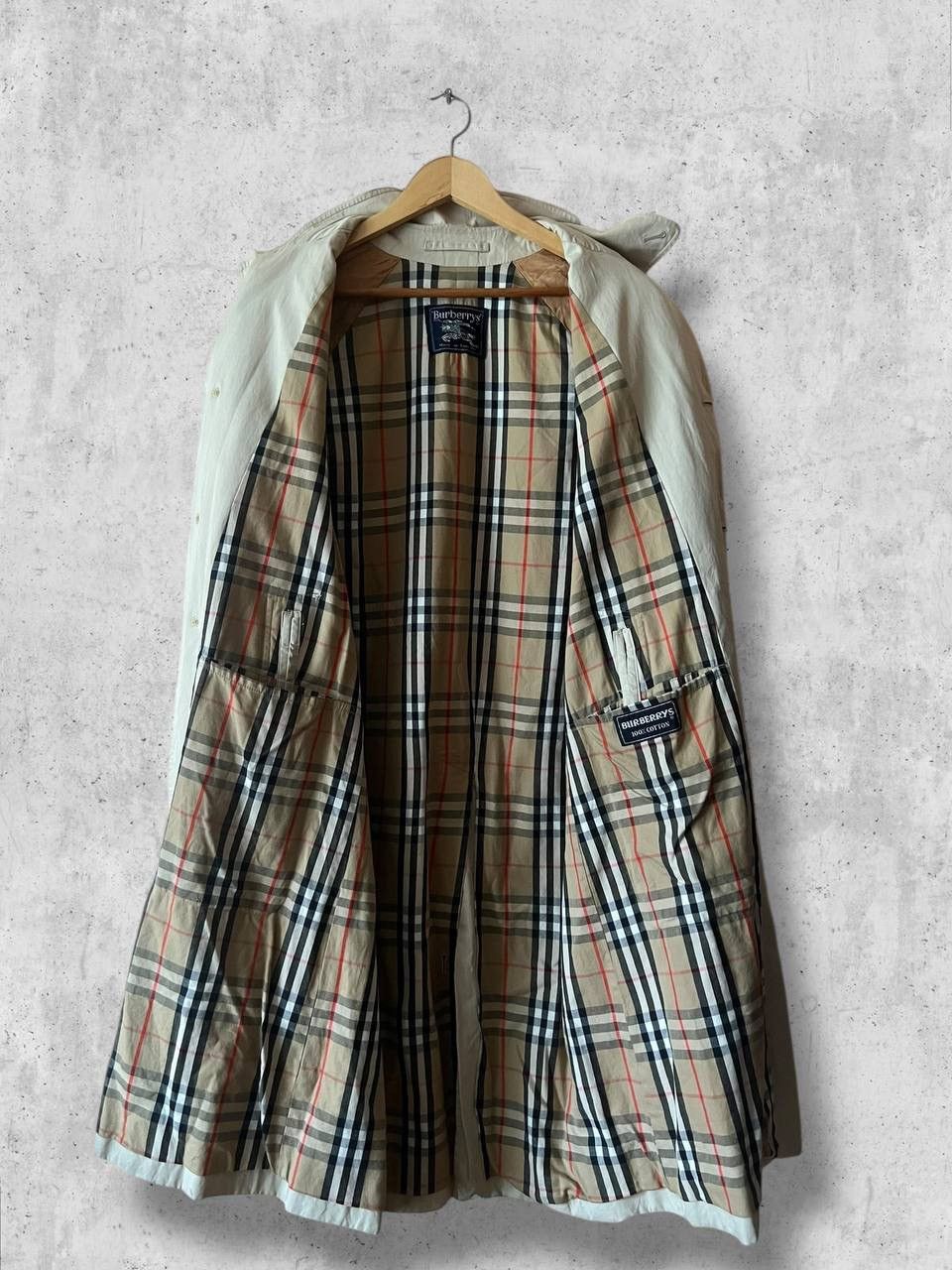 Burberry Burberry’s NOVA CHECK Vintage Trench jacket beige Size US S / EU 44-46 / 1 - 4 Thumbnail