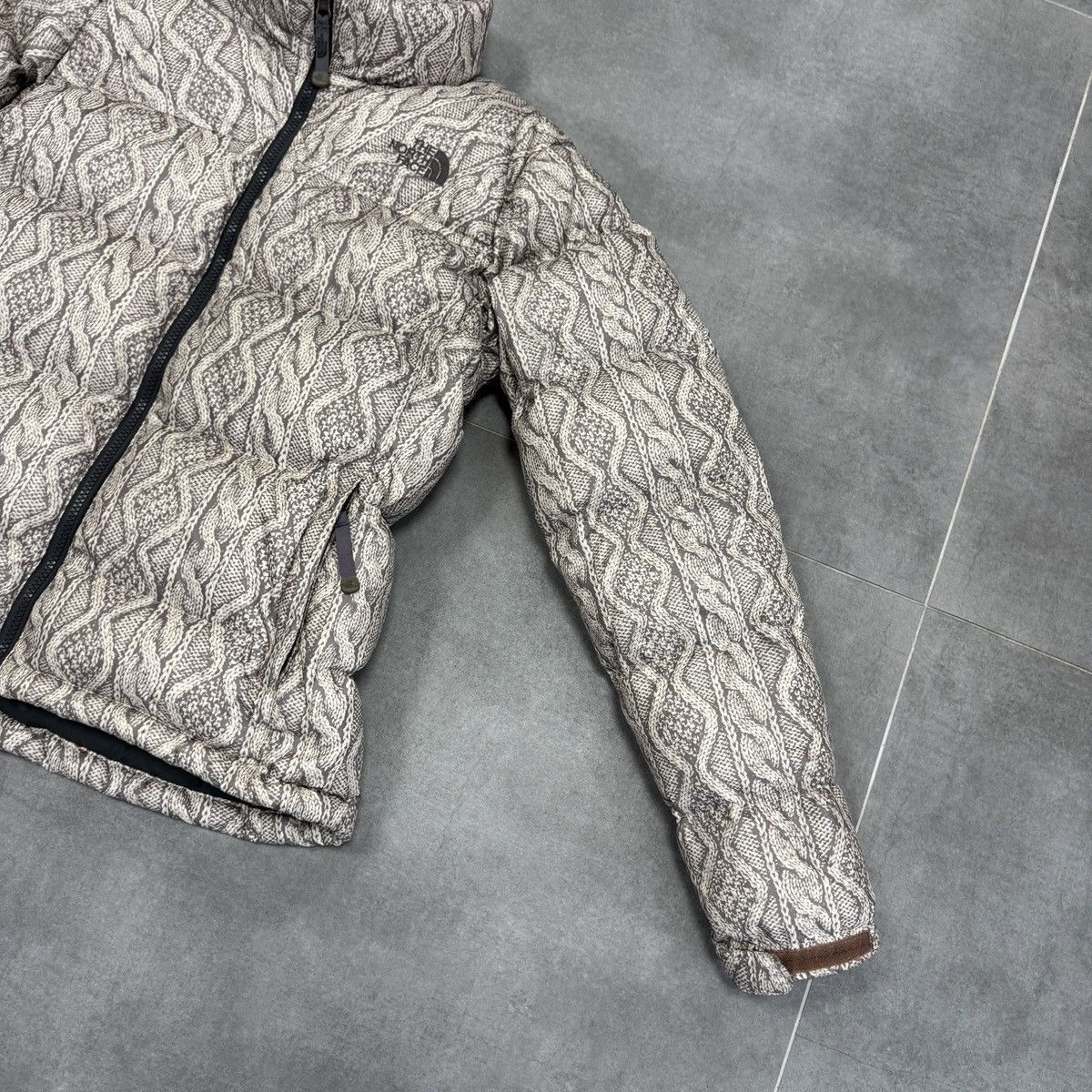 The North Face The North Face TNF 700 Nuptse Women Puffer Down Jacket Y2K Size M / US 6-8 / IT 42-44 - 9 Thumbnail