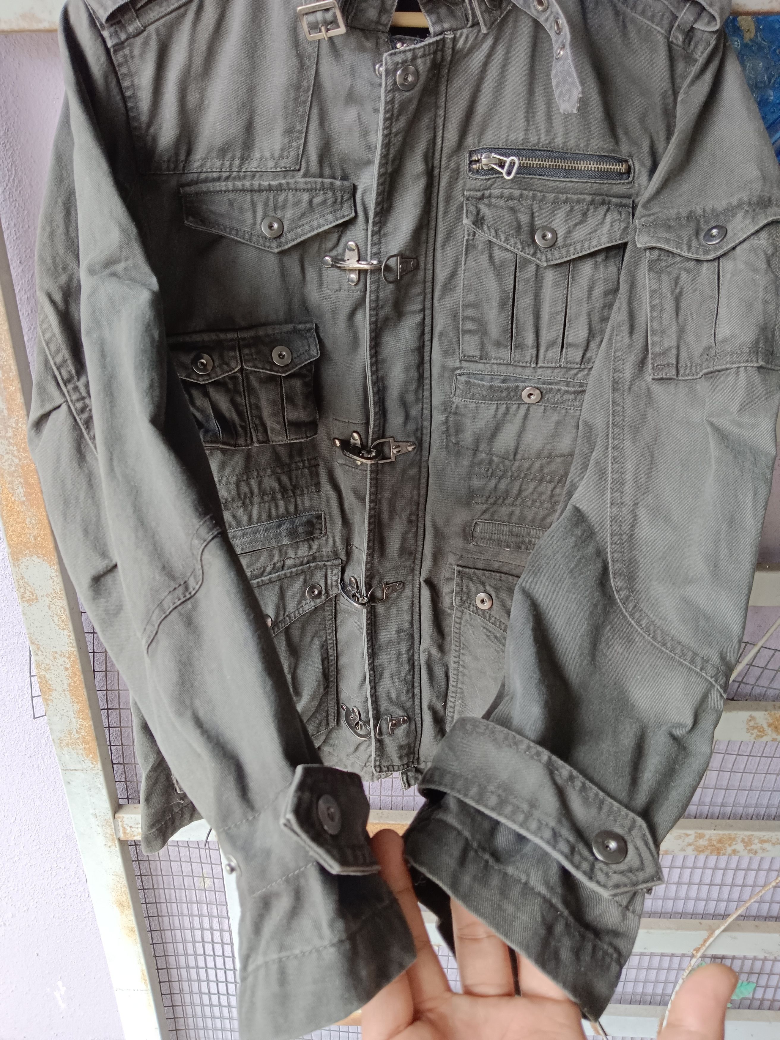 Japanese Brand 🔥 MULTIPOKET SEMANTIC DESINGN 🔥sun feded 🔥 Size US M / EU 48-50 / 2 - 3 Thumbnail