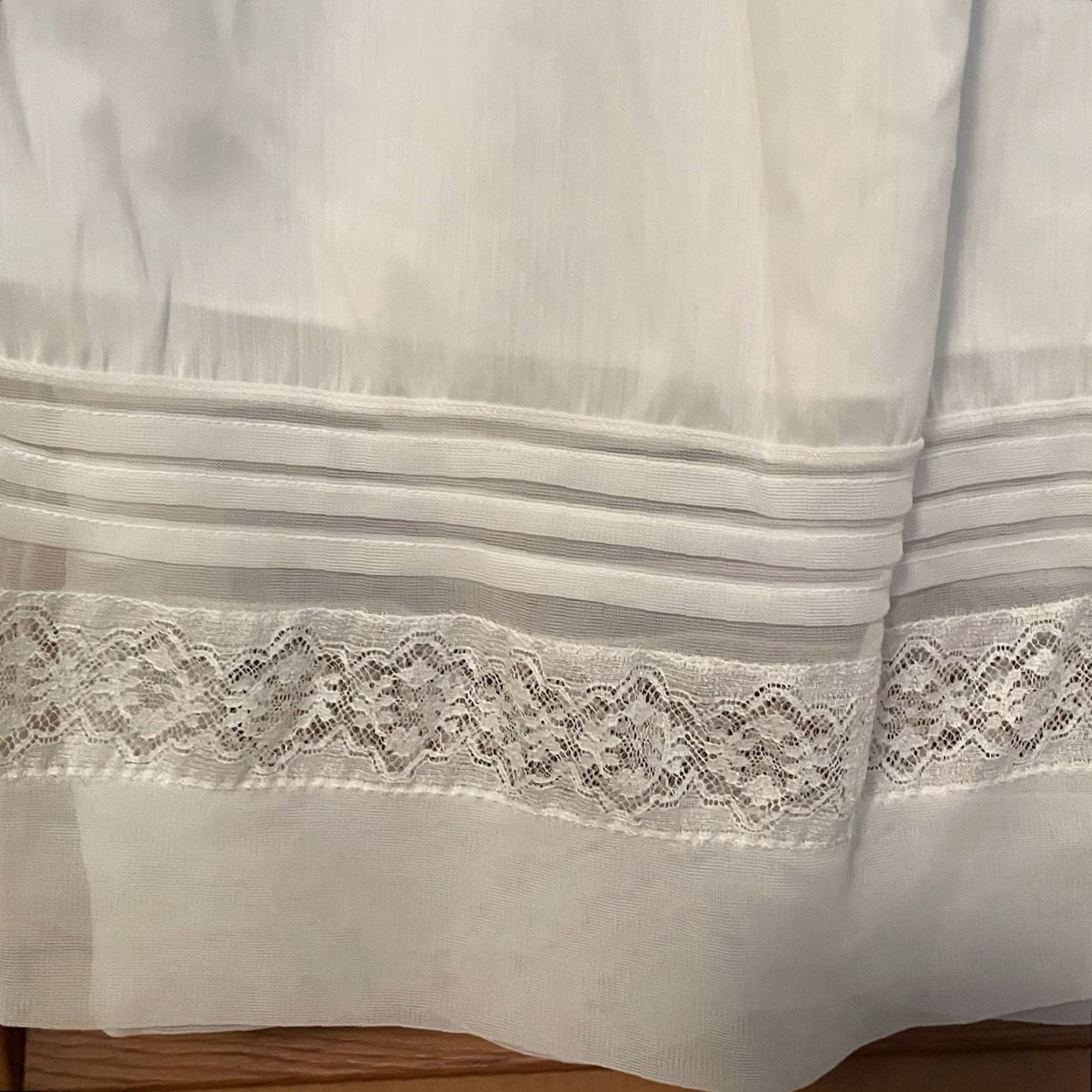 Vintage VINTAGE Aristocraft White Lace Cotton Nylon Long Half Slip Womens Sz S 1960s Size ONE SIZE - 4 Thumbnail