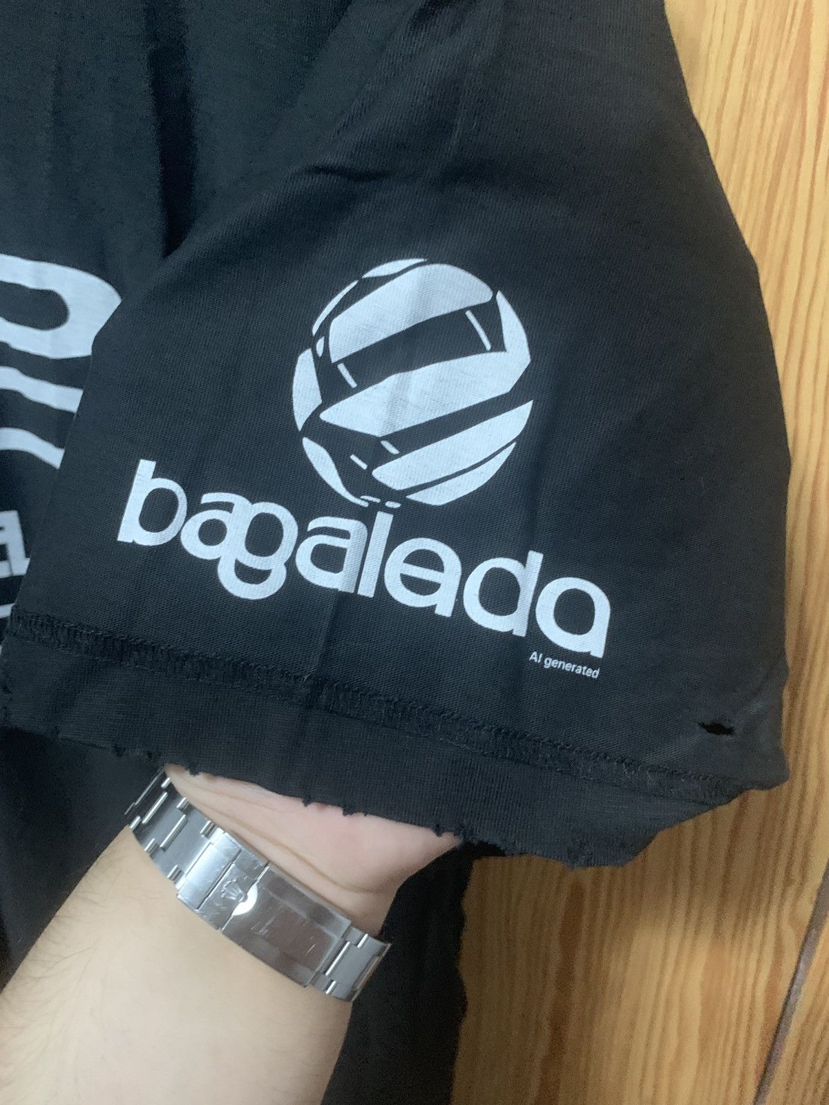 Balenciaga Balenciaga ai generated tee Size US L / EU 52-54 / 3 - 4 Thumbnail