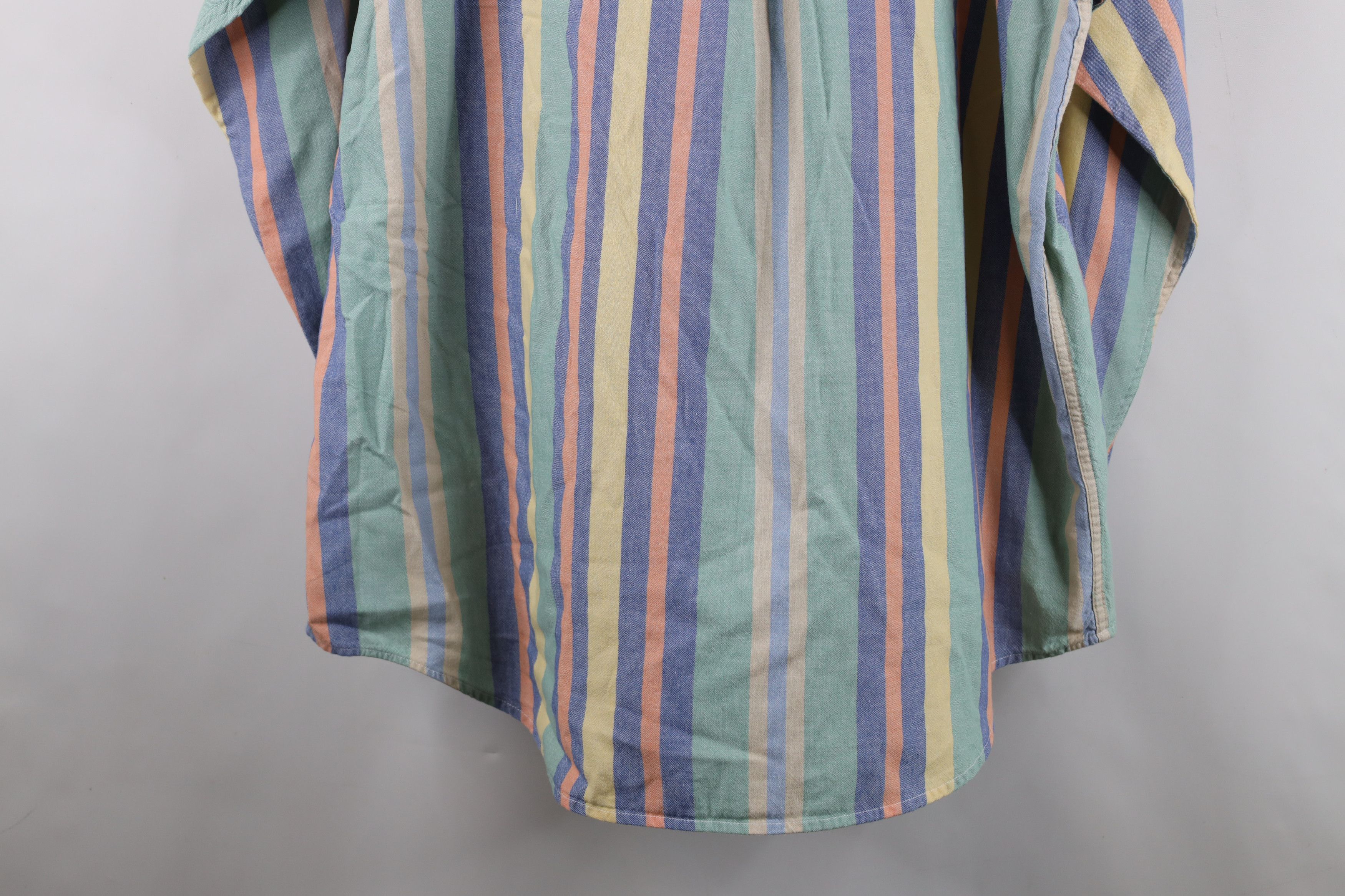 Vintage Vintage 90s Streetwear Striped Collared Button Down Shirt Size US XL / EU 56 / 4 - 14 Thumbnail