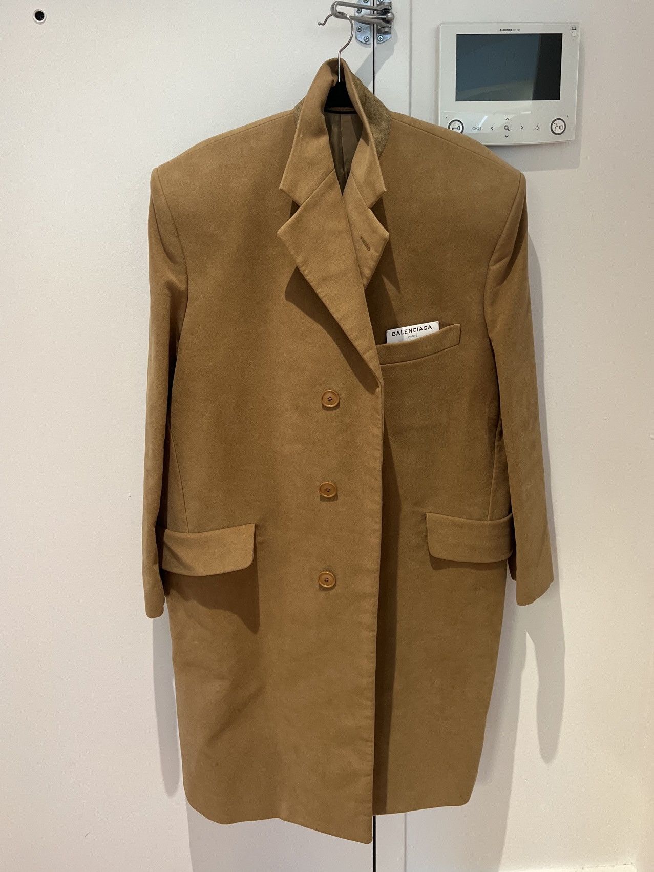 Image of Balenciaga Ss17 Boxy Coat in Beige, Men's (Size Small)