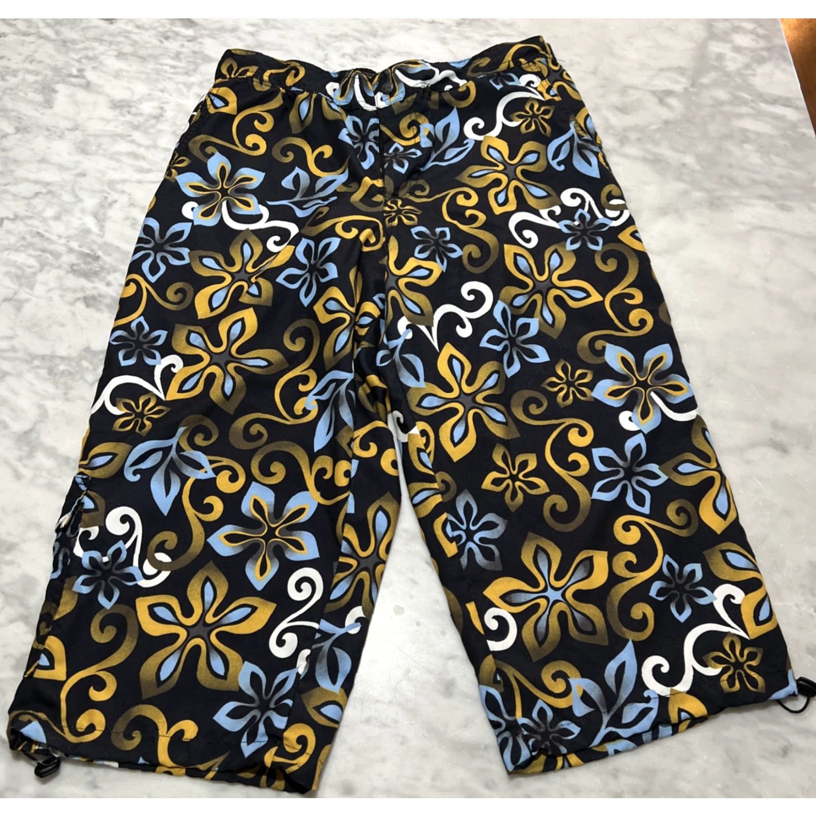 Prana Prana Padded Bicycle Capri Shorts Women’s XL Floral Pockets W30 L20 USA Capris Shorts Cycling Floral Multicolor Women XL USA Size 40" / US 18 - 2 Thumbnail