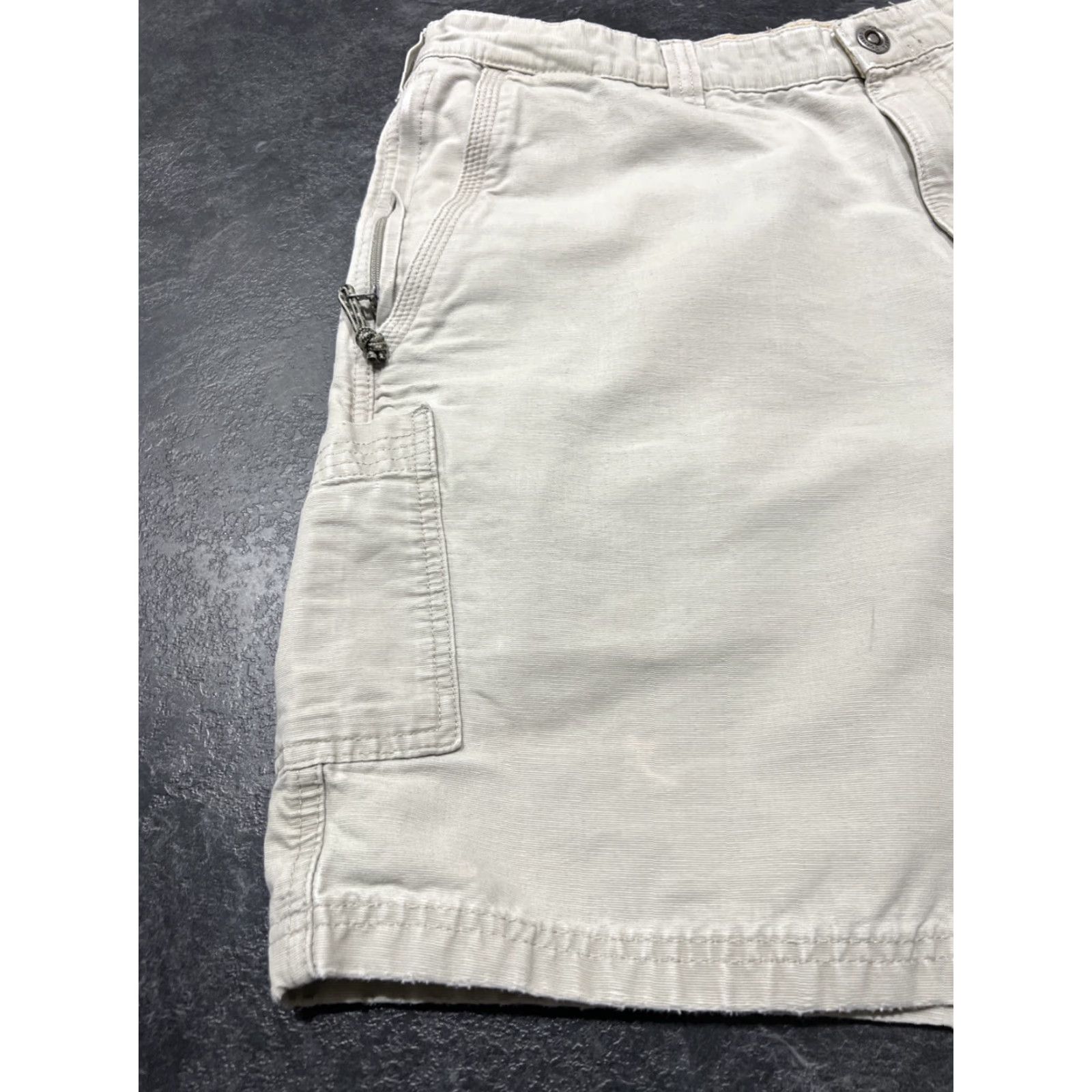 Vintage Columbia Shorts Mens 38W Khaki 9” Inseam Hiking Utility Pockets Casual Outdoor Size US 38 / EU 54 - 3 Thumbnail