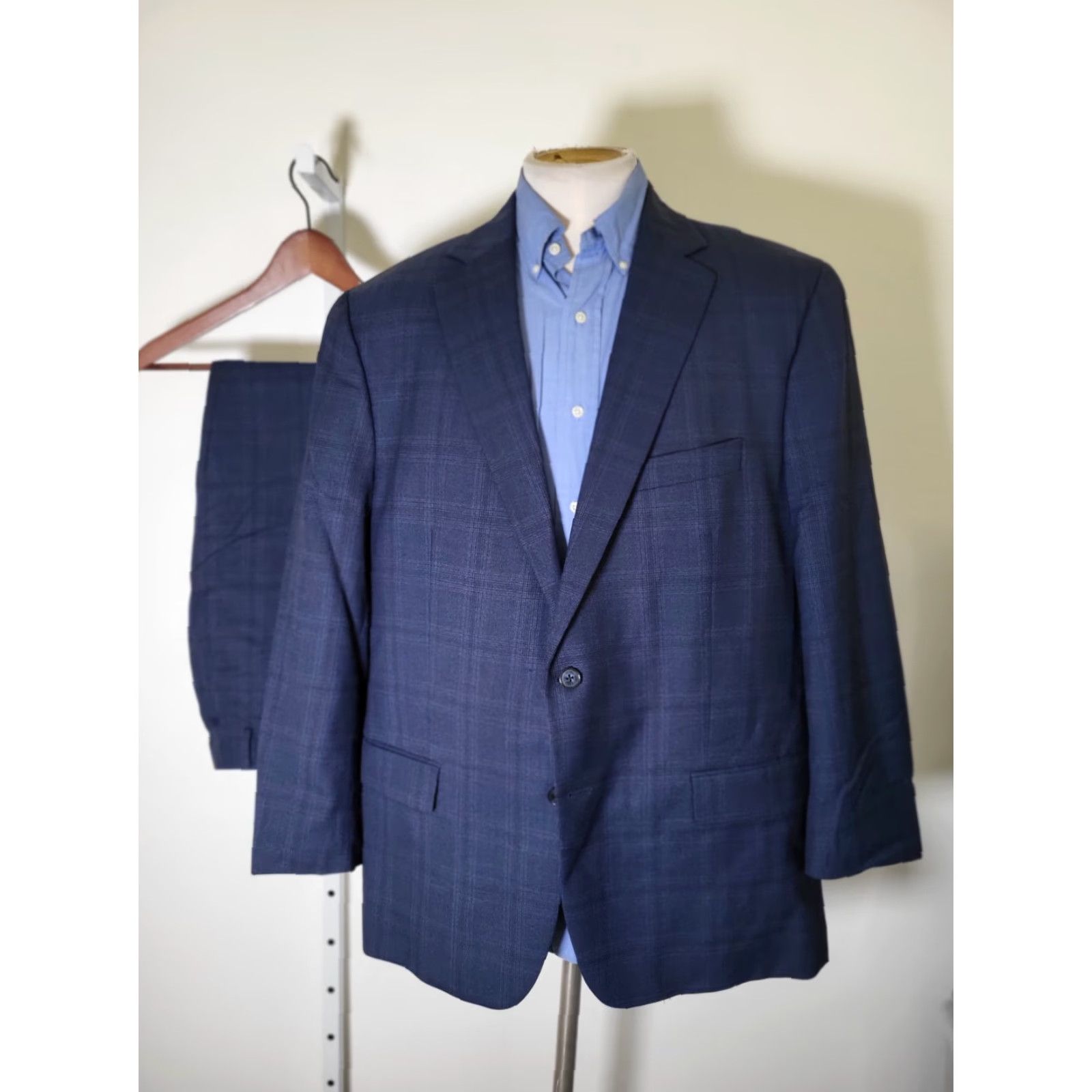 Hart Schaffner Marx Hart Schaffner Marx NY Fit 48R red Blue Plaid 2-piece DRAGO Suit Jacket Pants Size 48R - 3 Thumbnail