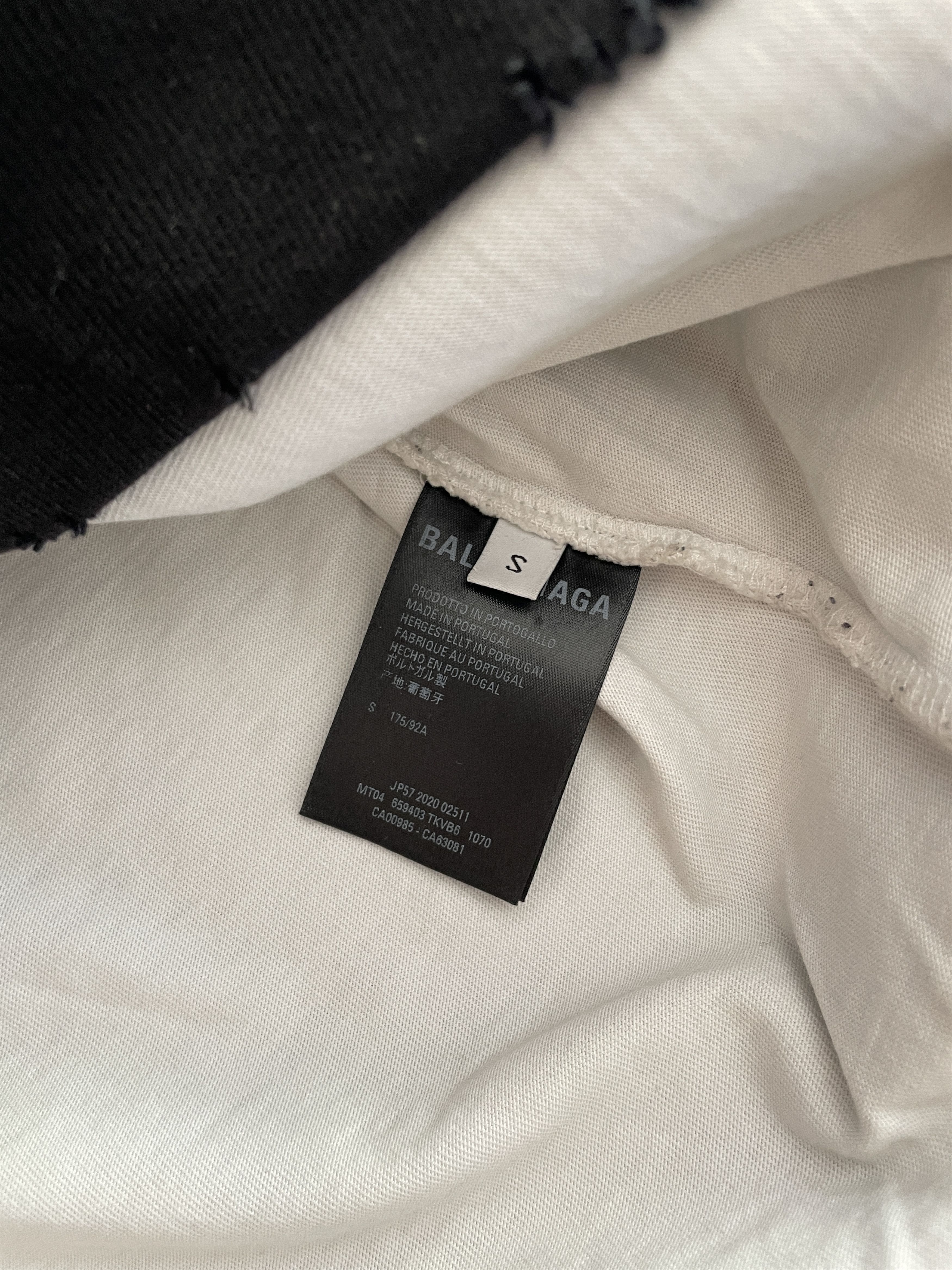 Balenciaga Balenciaga Distressed Caps Hoodie in Black &white underlayer Size US S / EU 44-46 / 1 - 4 Thumbnail