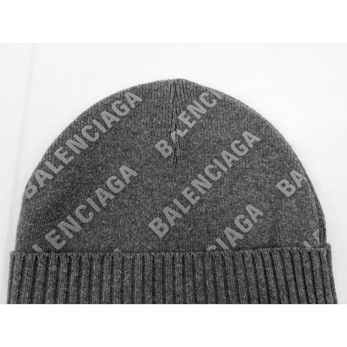 Balenciaga o1rshd1 Q:2/Size:OS/Unisex Cashmere Beanie Cap / Hat in Grey Size ONE SIZE - 8 Thumbnail