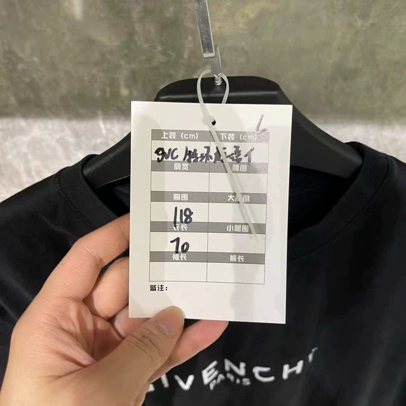 Givenchy Givenchy GVC Destroyed Logo Short-Sleeve Size US L / EU 52-54 / 3 - 6 Thumbnail