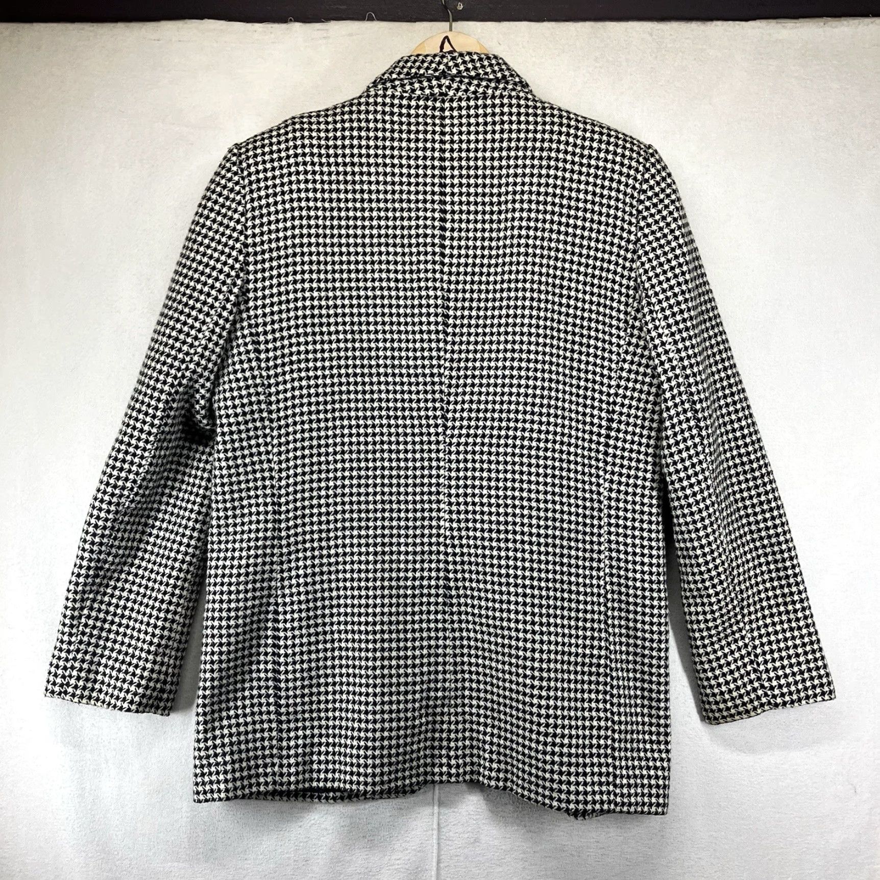 Vintage VINTAGE Norton McNaughton Blazer Wool Houndstooth Women’s Faux Dickey Jacket Size 6 Black Long Sleeve Pockets Dry Clean Only Regular Jacket (65 chars) Size M / US 6-8 / IT 42-44 - 2 Thumbnail