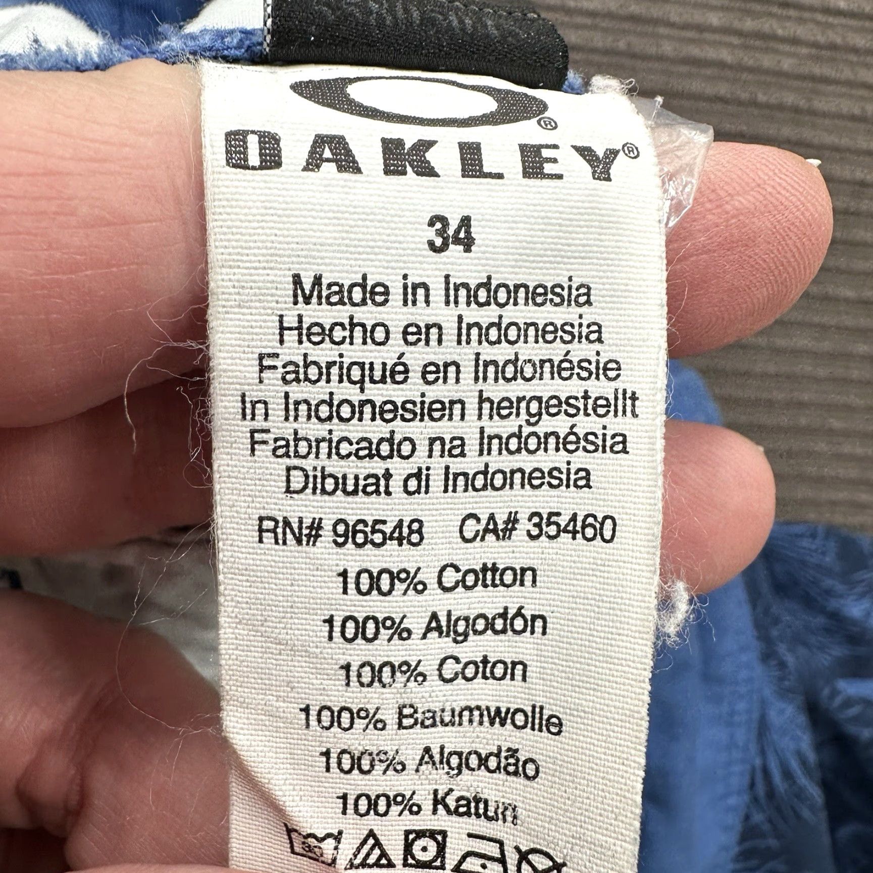 Oakley Oakley Shorts Men 34 Blue Floral Print Outdoors Swimming Weekend Vacation Casual Beach Outdoor Logo 34 Regular Men Fillers? Size US 34 / EU 50 - 7 Thumbnail