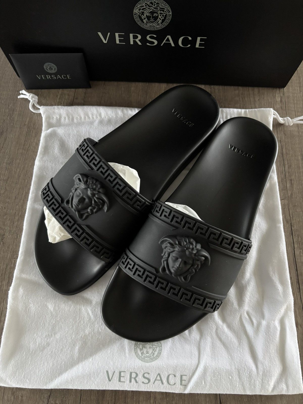 Versace Versace Palazzo Medusa Pool Slides Black Size 44 Authentic Size US 10 / EU 43 - 1 Thumbnail
