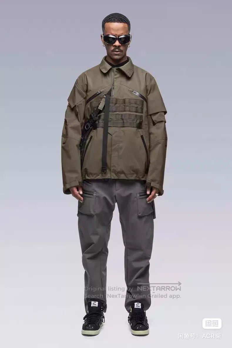 Acronym Acronym Military green functional windbreaker Size US L / EU 52-54 / 3 - 6 Thumbnail