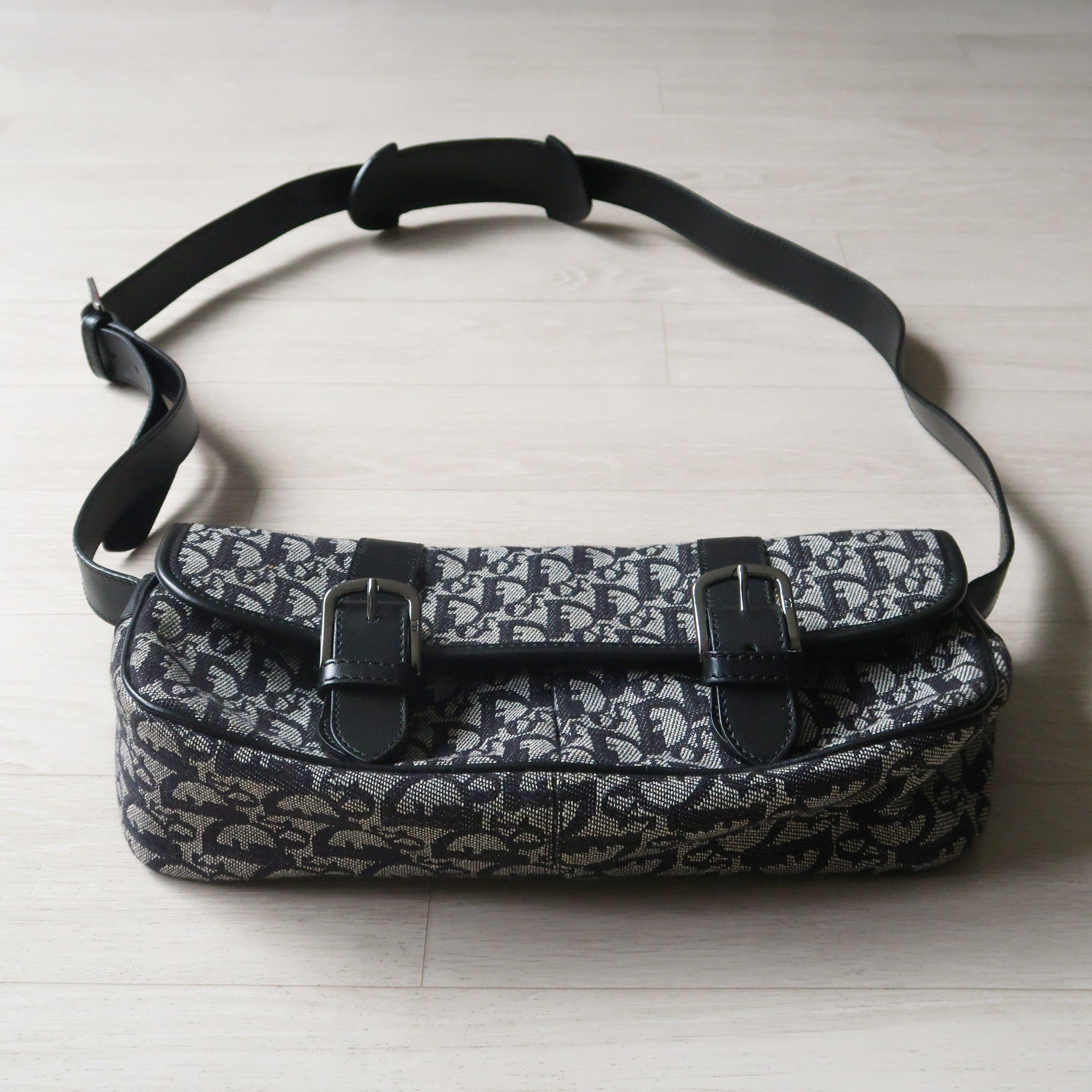Dior Christian Dior Oblique Cross Body Bag Size ONE SIZE - 11 Thumbnail