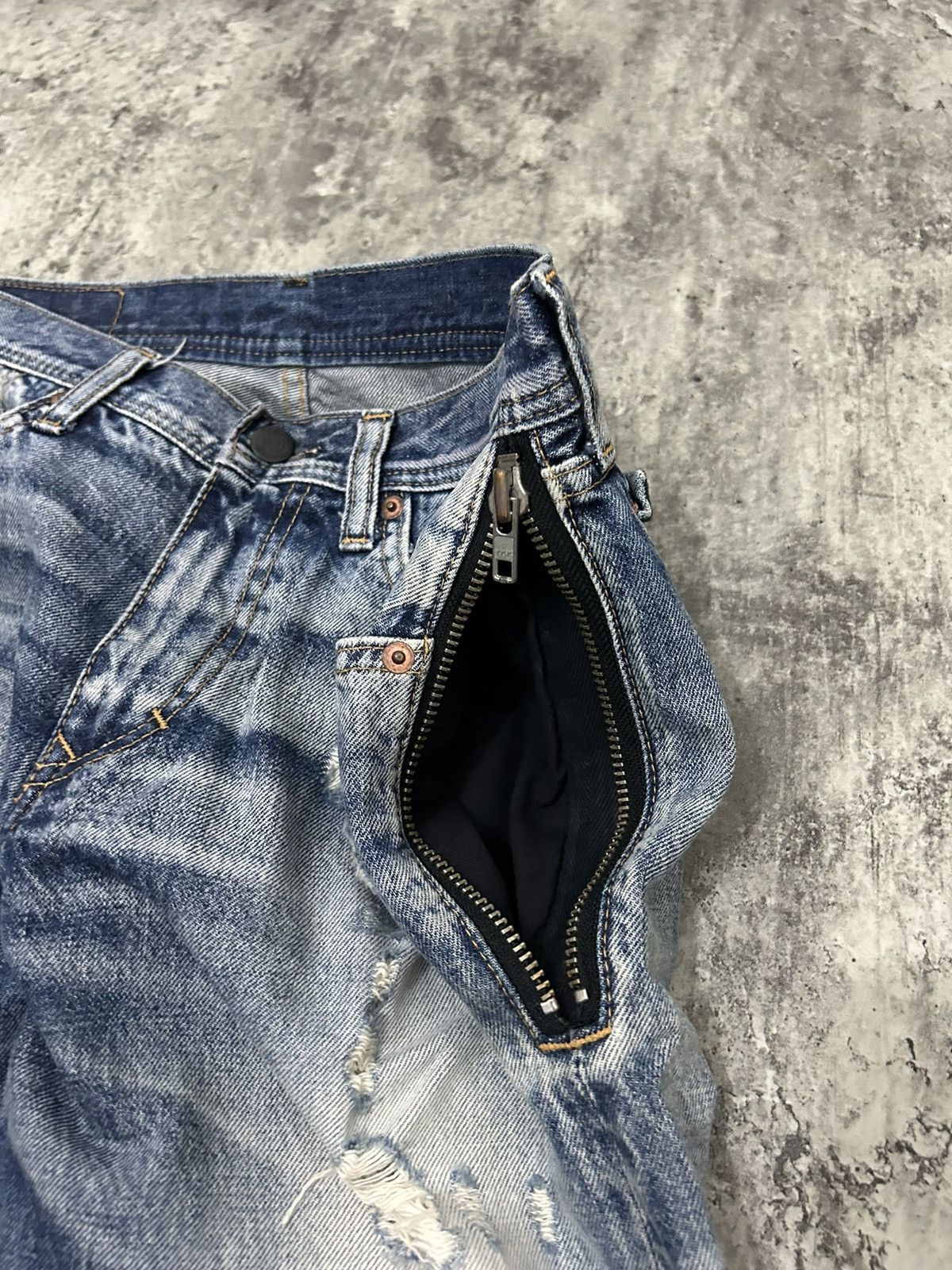 Japanese Brand RNA Inch Distressed Ripped Jeans Size US 30 / EU 46 - 9 Thumbnail