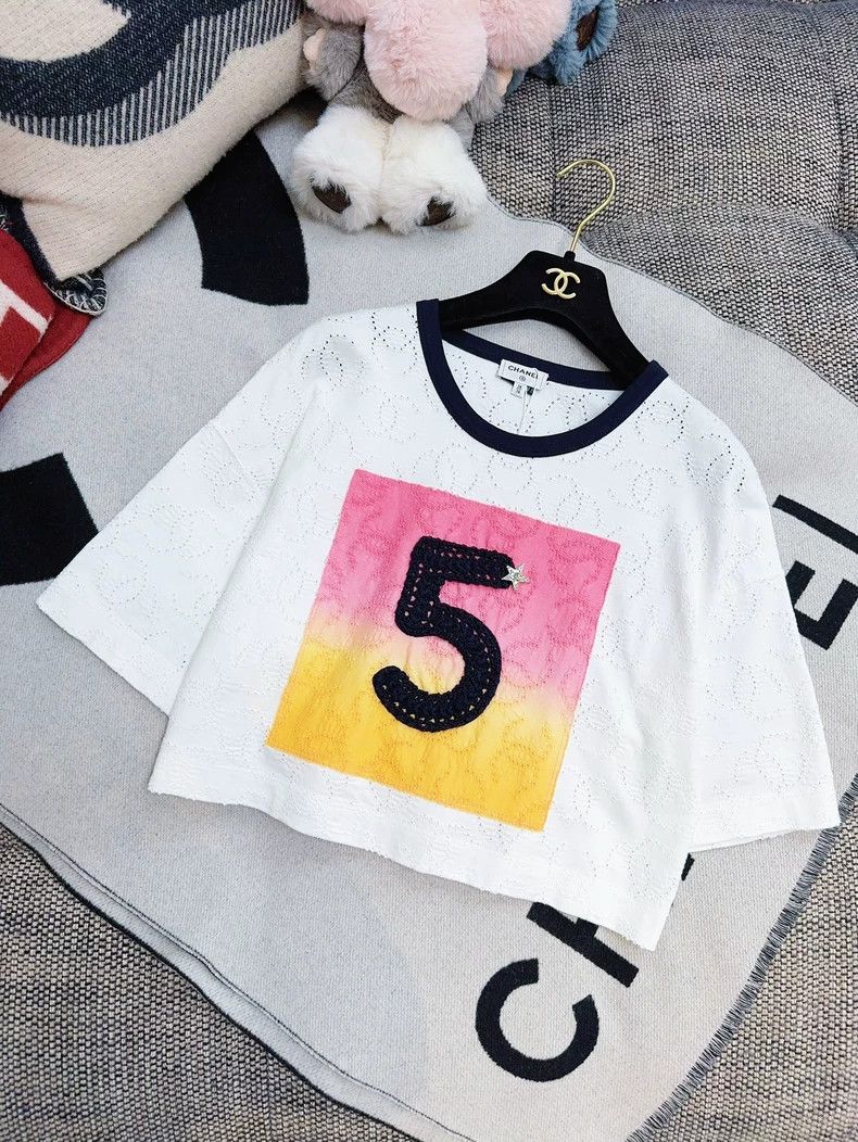Chanel Chanel 24C early spring white background logo color gradie Size XXS / US 00 / IT 34 - 8 Thumbnail