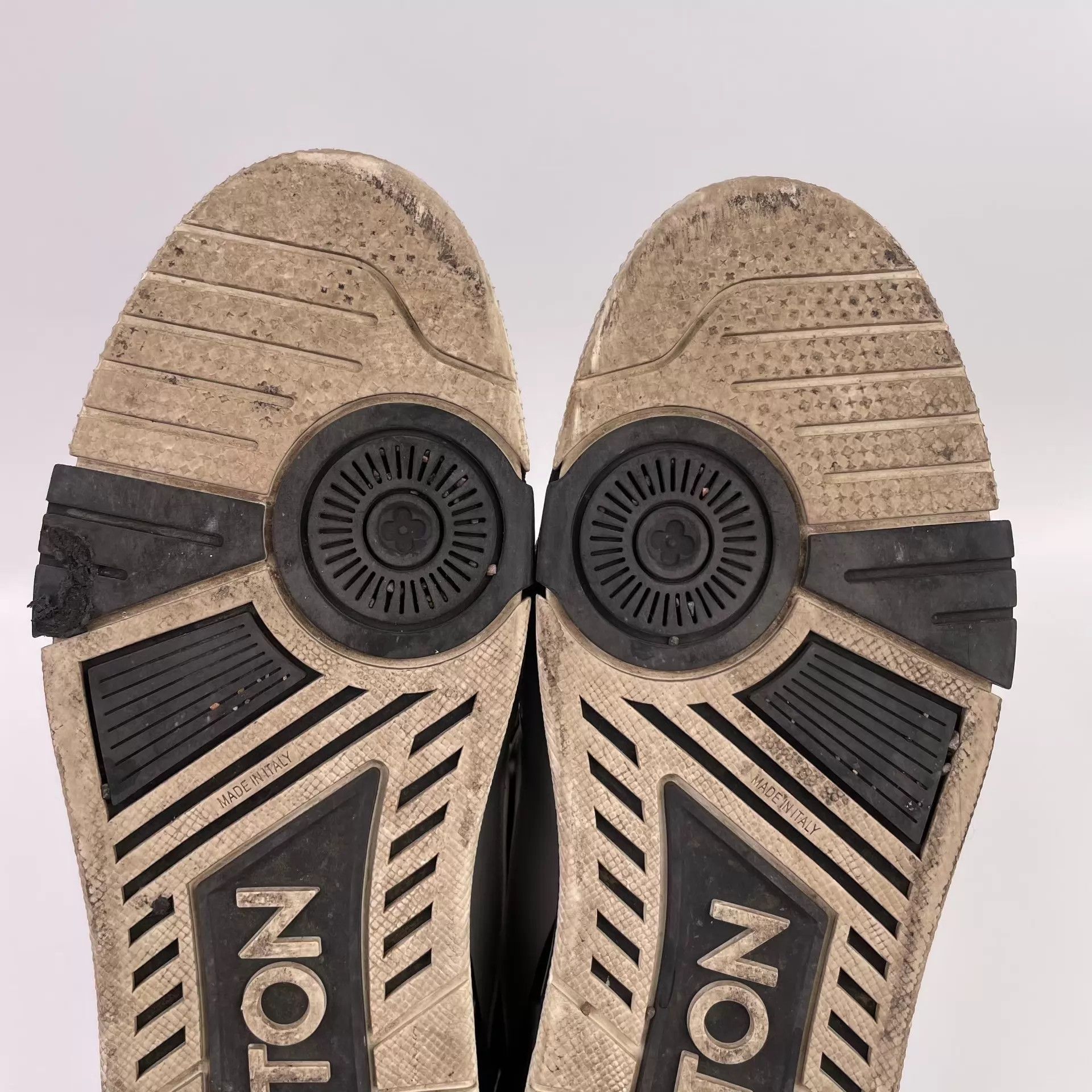 Louis Vuitton LV Trainer Black Leather UK9 Size US 10 / EU 43 - 7 Thumbnail