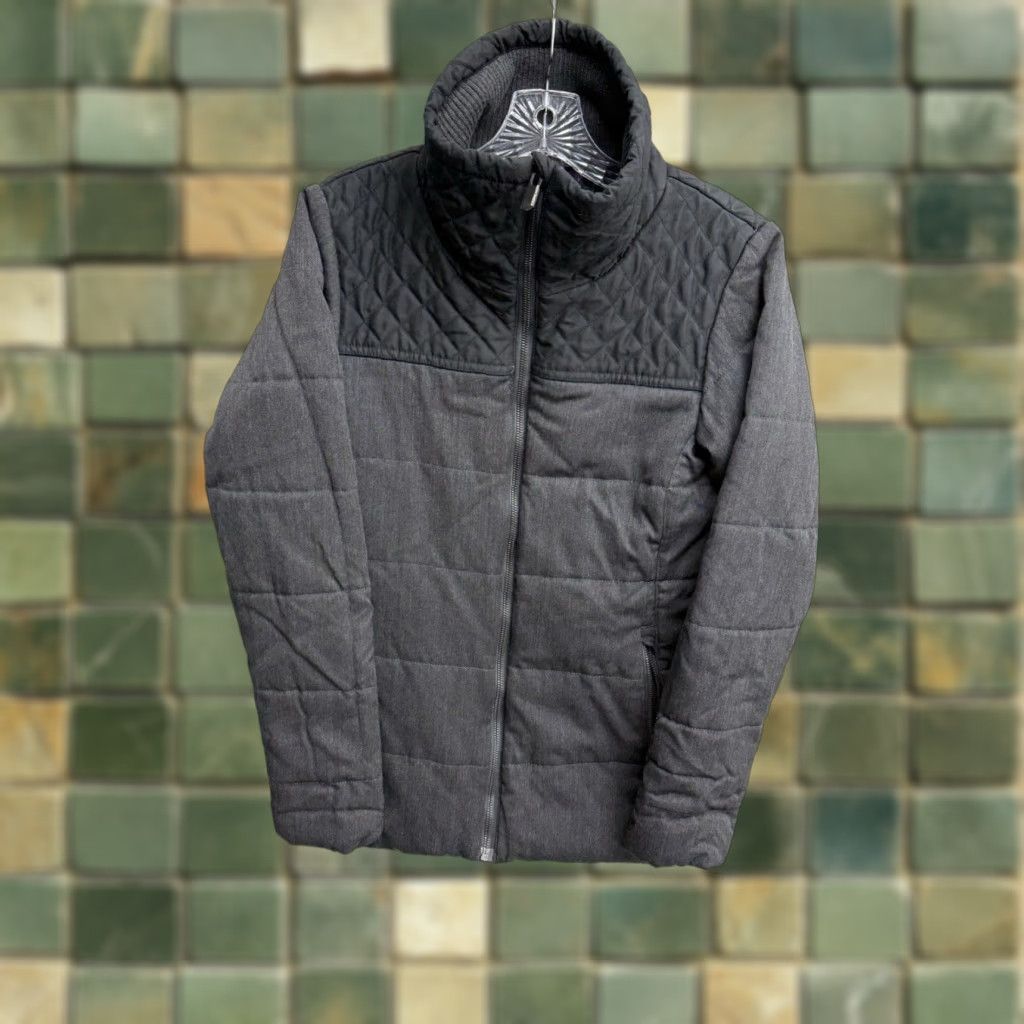 VINTAGE Icebreaker Jacket Coat Wool Primaloft Short Zip Gray Women Small S Wool Blend Lining Quilted Pockets Outdoor Winter Fall