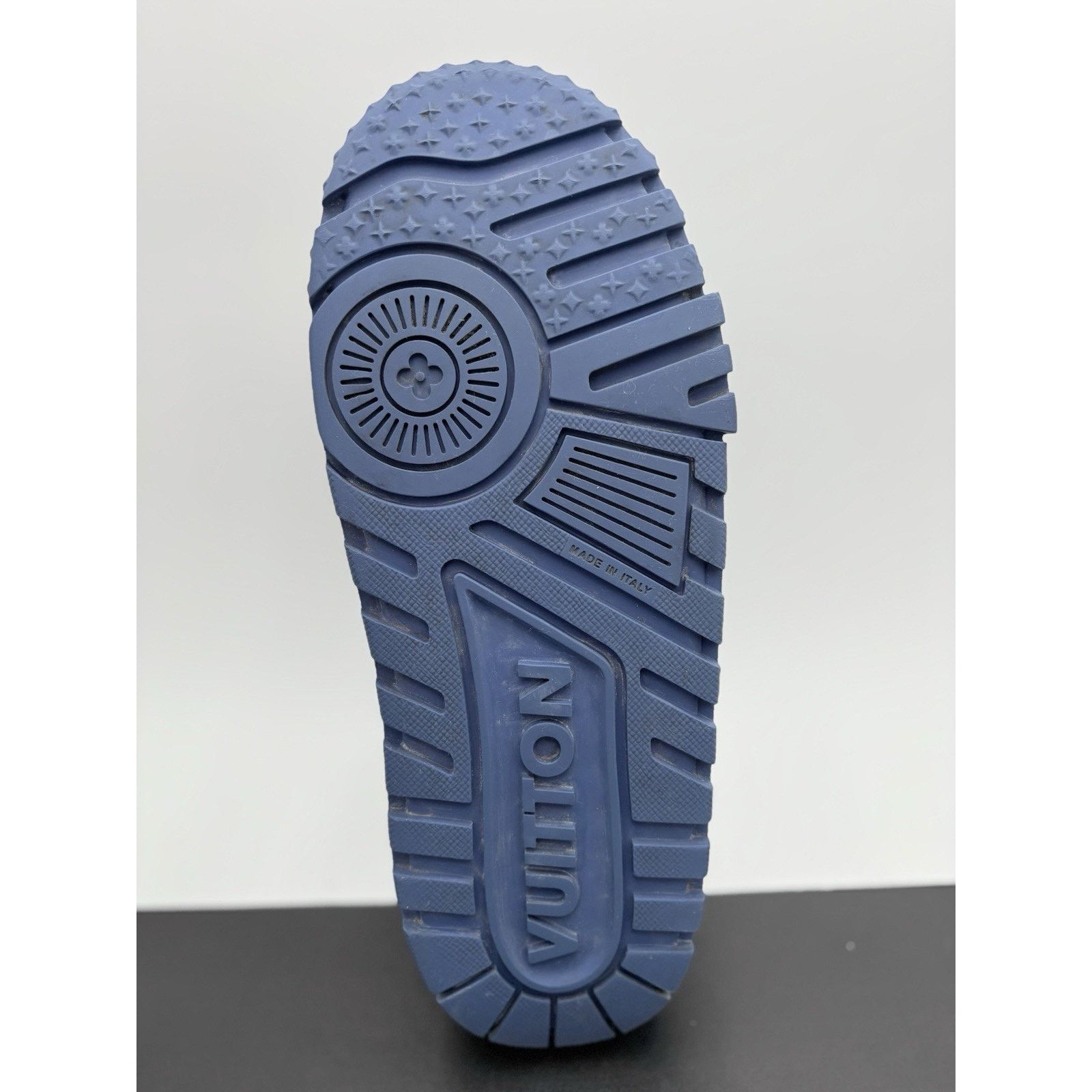 Louis Vuitton Louis Vuitton Maxi ' Blue White ' | GREAT CONDITION! Size US 10.5 / EU 43-44 - 13 Thumbnail