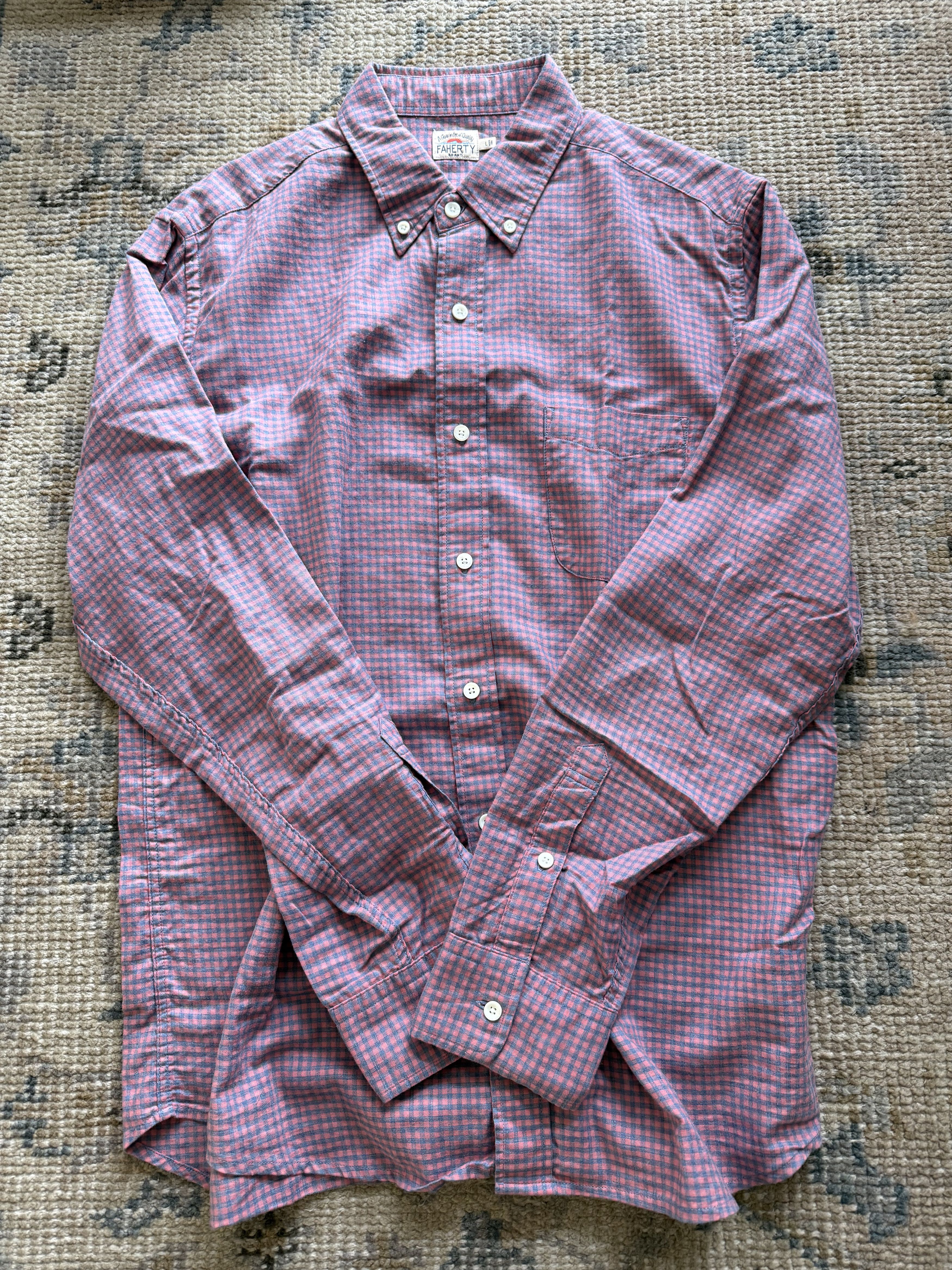 Faherty Faherty Dusty Pink & Blue Check Flannel Button Down Size US L / EU 52-54 / 3 - 1 Thumbnail