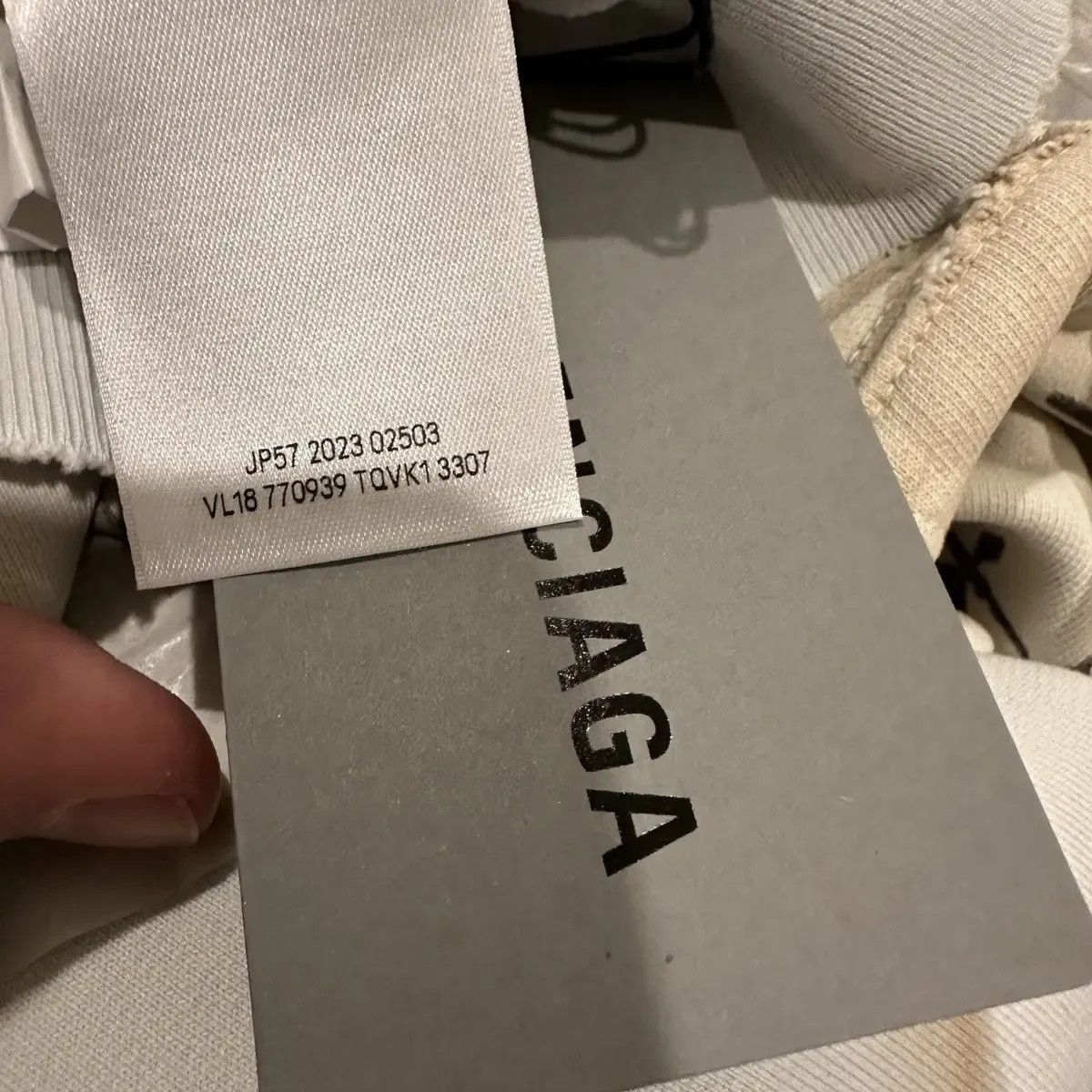 Balenciaga Balenciaga Tatoo Hoodie ZIPUP Size US M / EU 48-50 / 2 - 7 Thumbnail