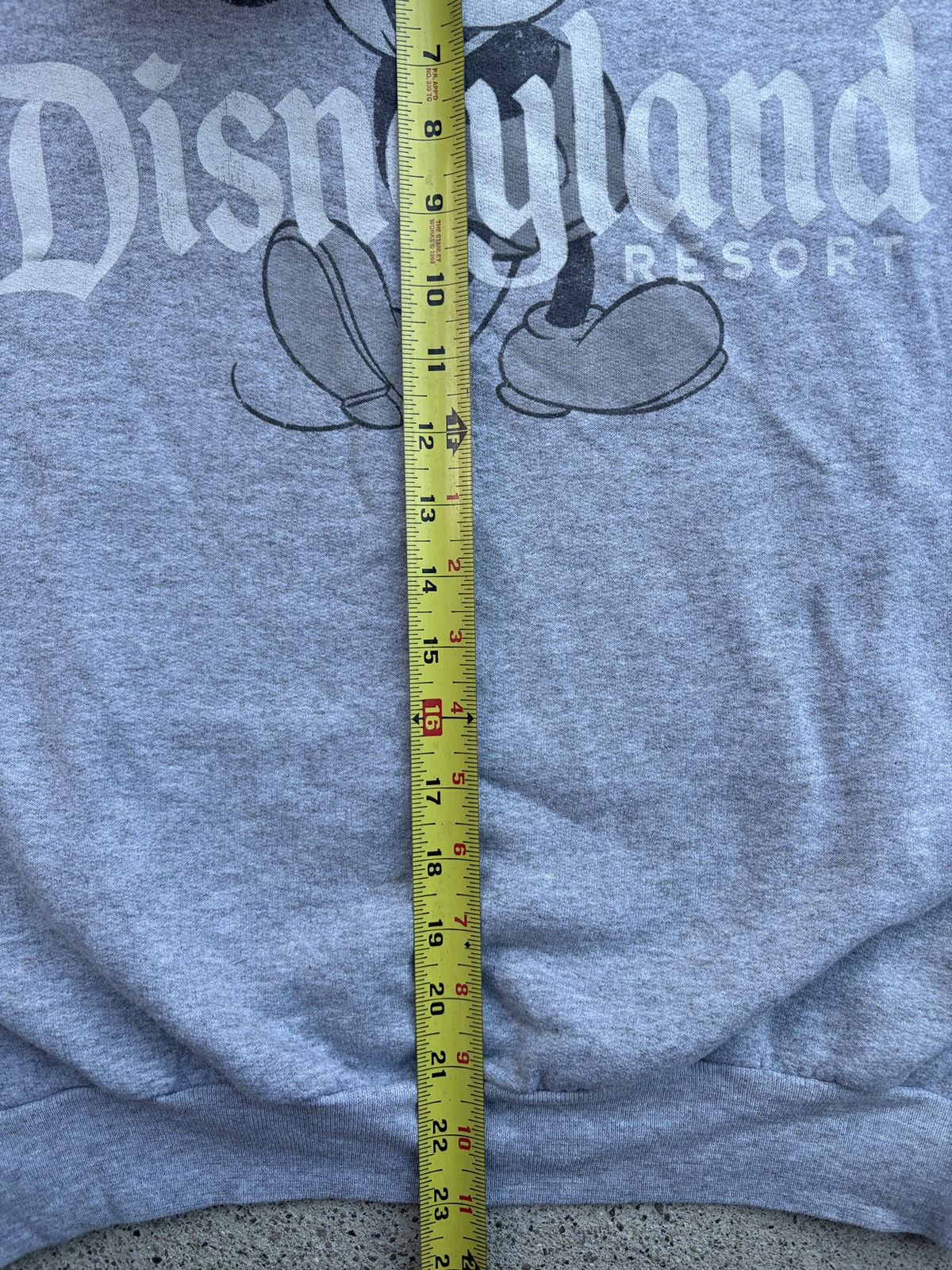 Disney 2000s Mickey Mouse Disneyland Hanes Grey Crewneck Sweatshirt Size US M / EU 48-50 / 2 - 7 Thumbnail