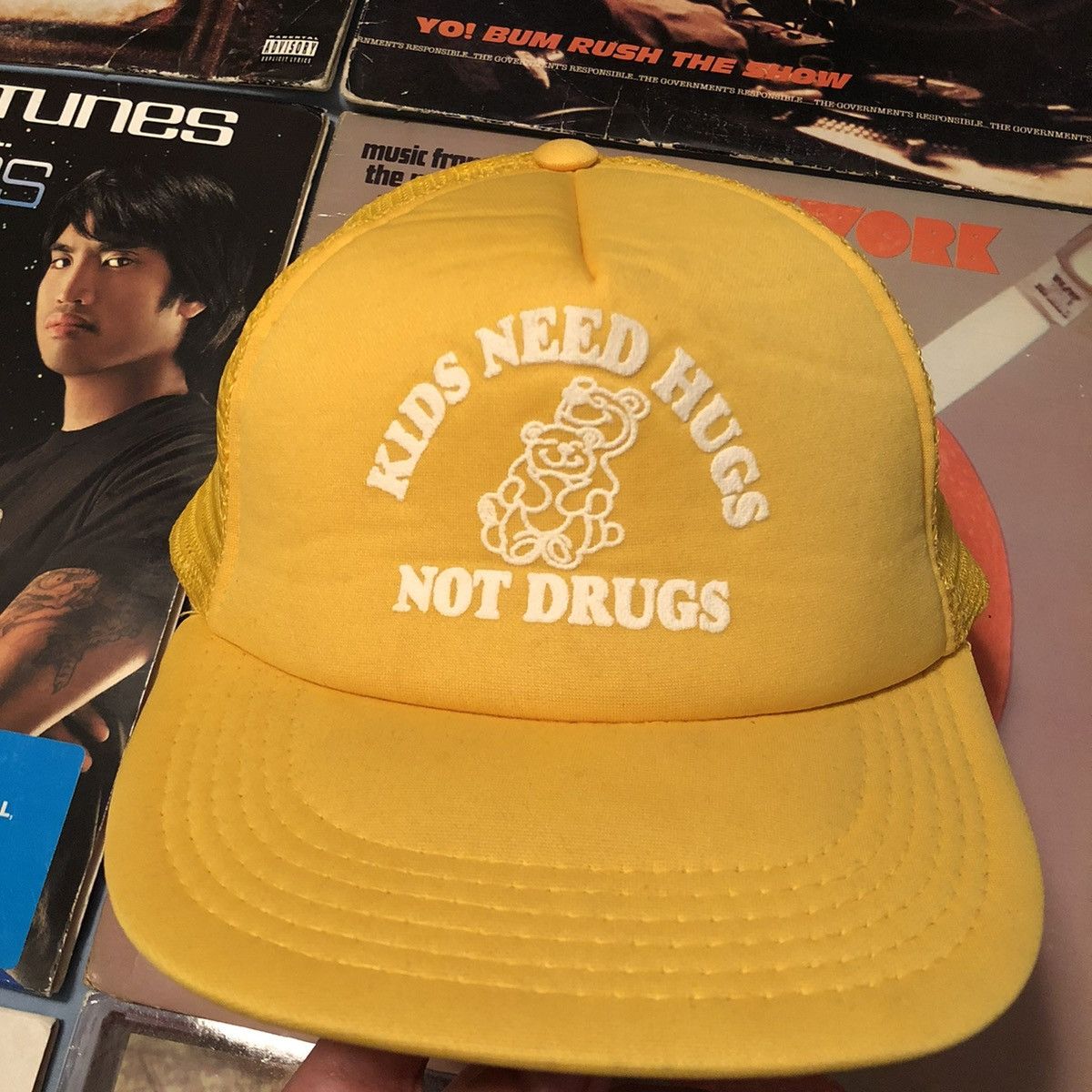 Vintage Vintage 90s “Kids Need Hugs Not Drugs” Trucker Hat Size ONE SIZE - 3 Thumbnail