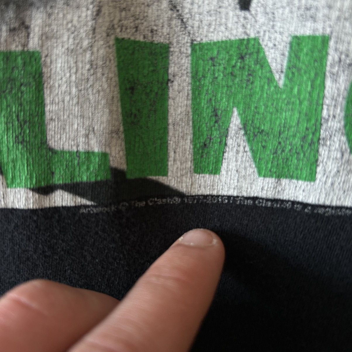 Band Tees Vintage The Clash London Calling 2016 Big Logo rock band tee Size US XL / EU 56 / 4 - 5 Thumbnail