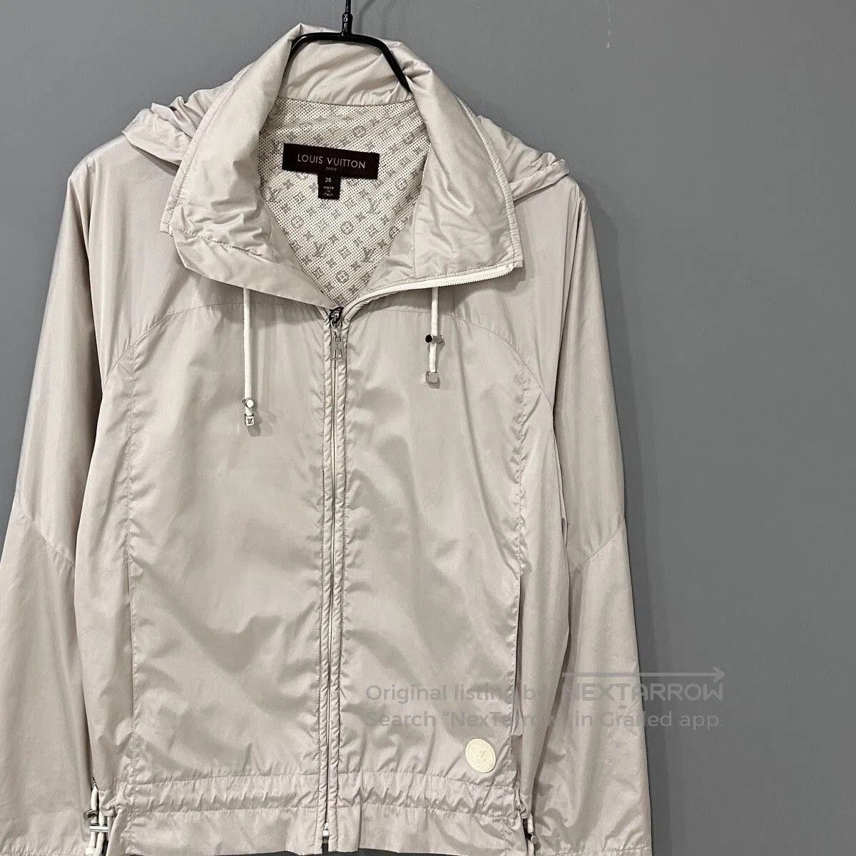 Louis Vuitton Louis Vuitton Hooded Coat. Size XS / US 0-2 / IT 36-38 - 2 Thumbnail