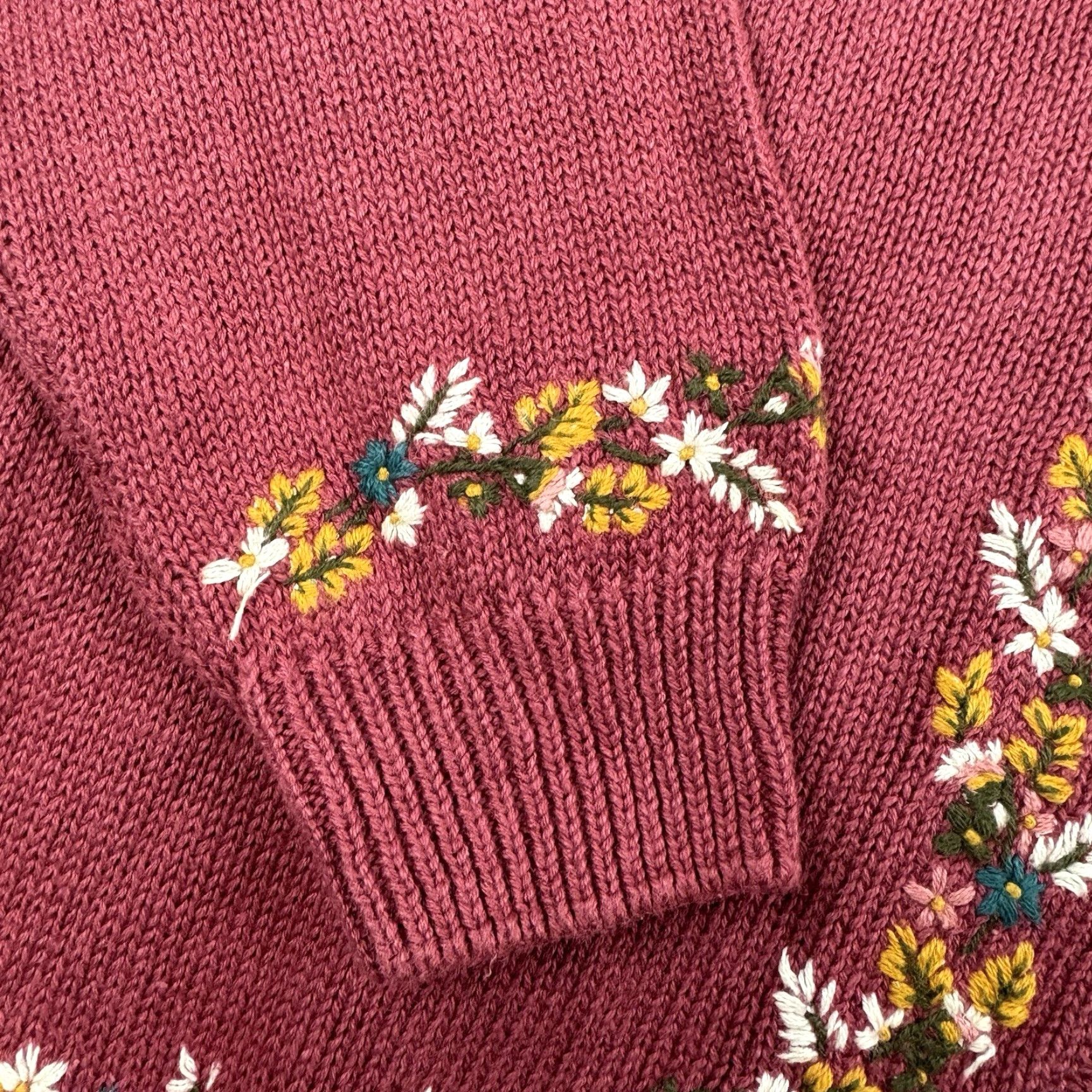 Vintage VINTAGE Cape Isle Women's Cardigan Sweater S Knit Floral 90s Red Casual Womens Size S / US 4 / IT 40 - 3 Thumbnail