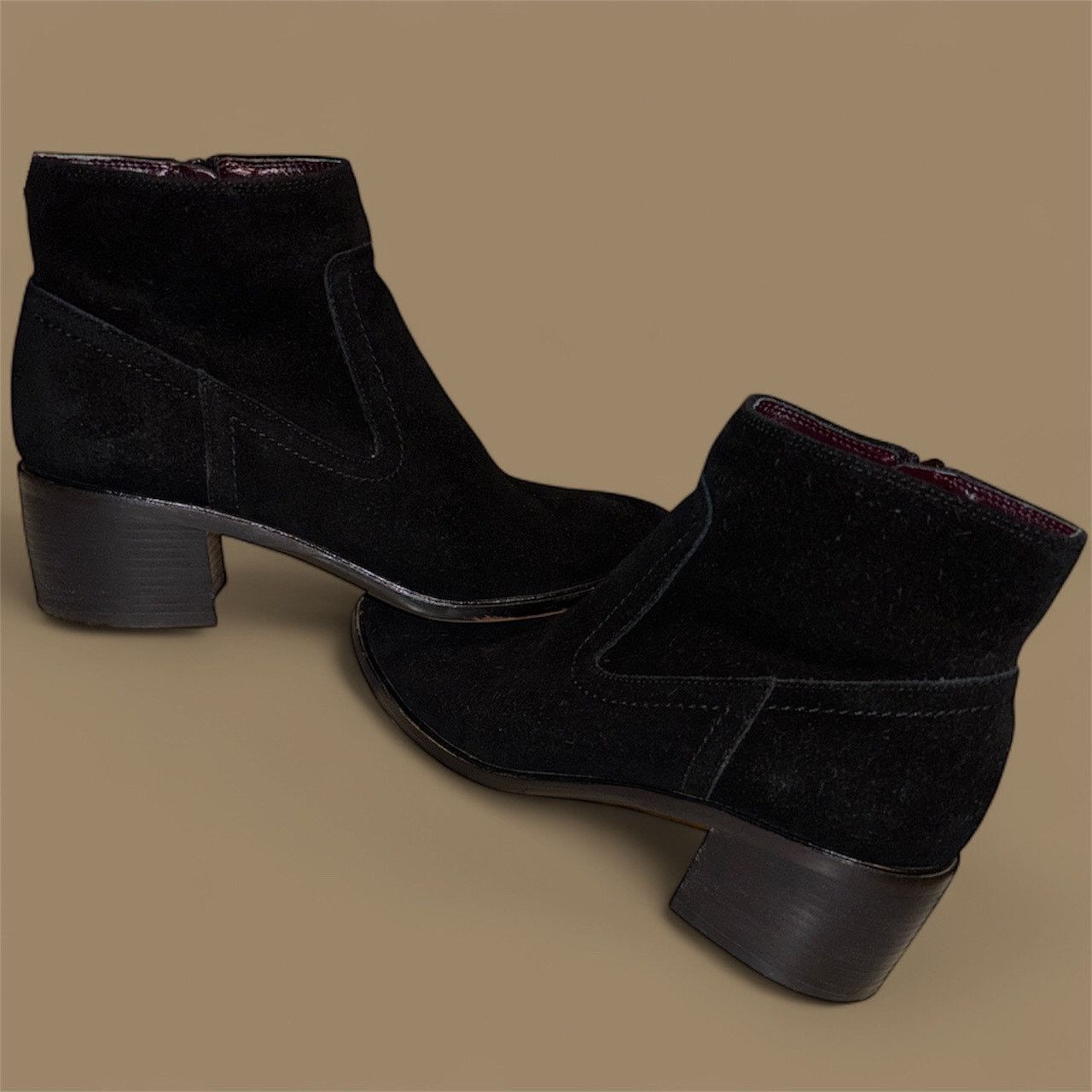 The Unbranded Brand BCBG Boots Size 7 Size US 7 / IT 37 - 1 Thumbnail
