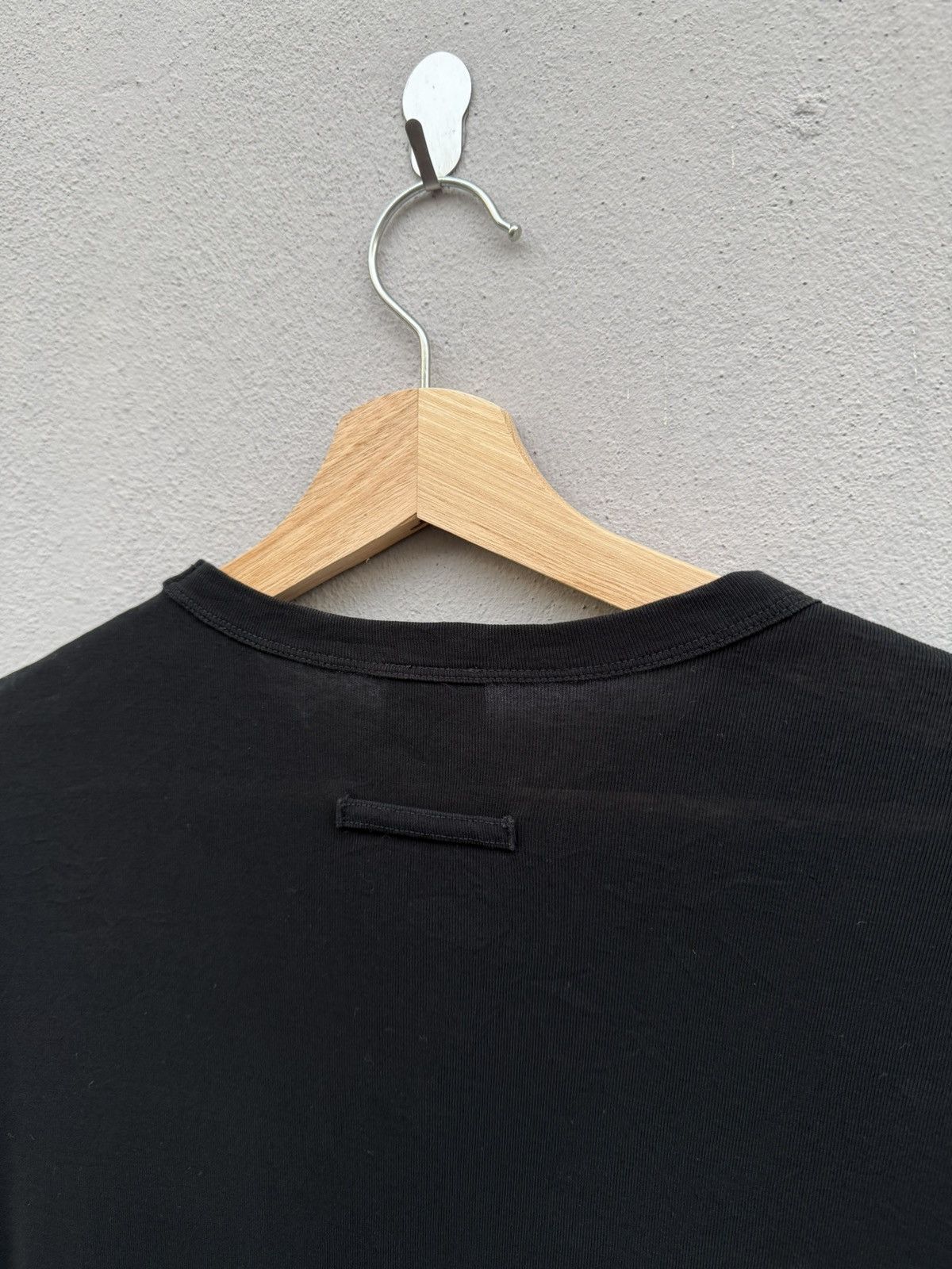Jean Paul Gaultier Vintage JEAN PAUL GAULTIER HOMME Shoulder Print Tee Size US S / EU 44-46 / 1 - 8 Thumbnail