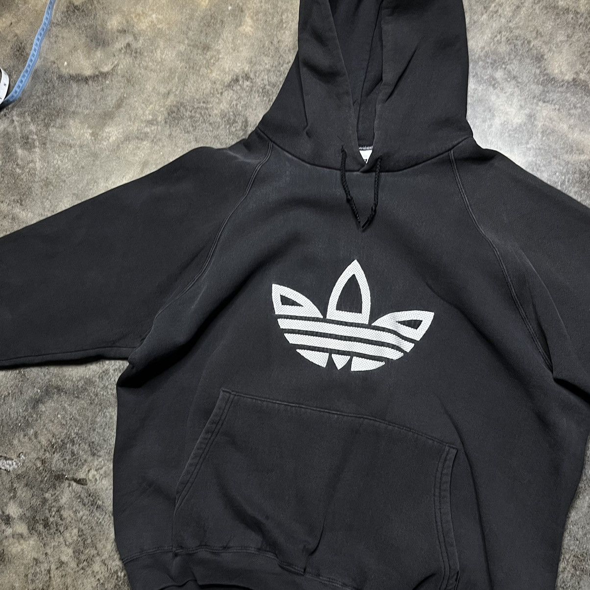 Vintage vintage adidas thrashed faded black baggy hoodie Size US L / EU 52-54 / 3 - 2 Thumbnail