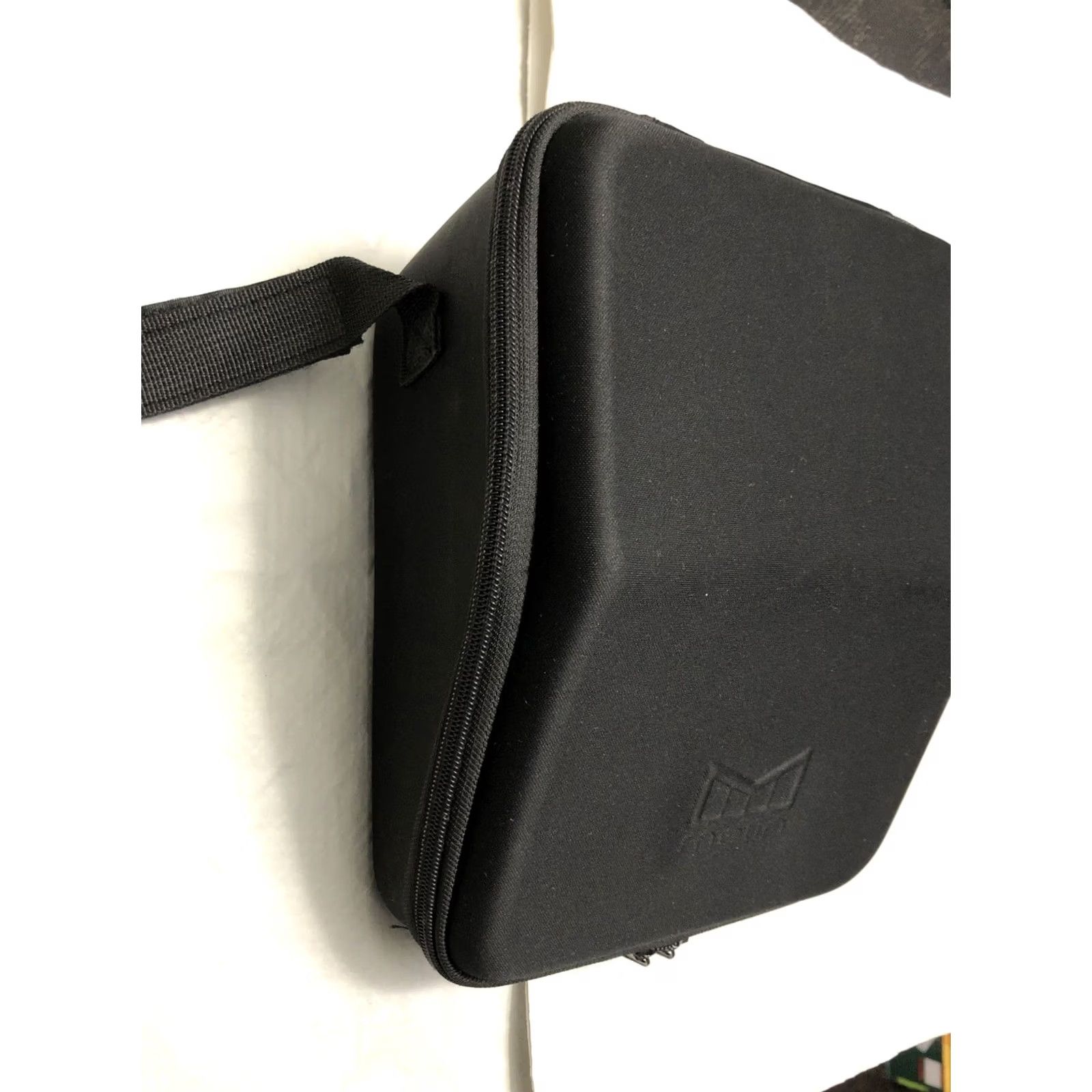 melin Melin Travel Hat Box Storage Case Black Zip Adjustable Strap Inside Pocket Ocean Size ONE SIZE - 4 Thumbnail