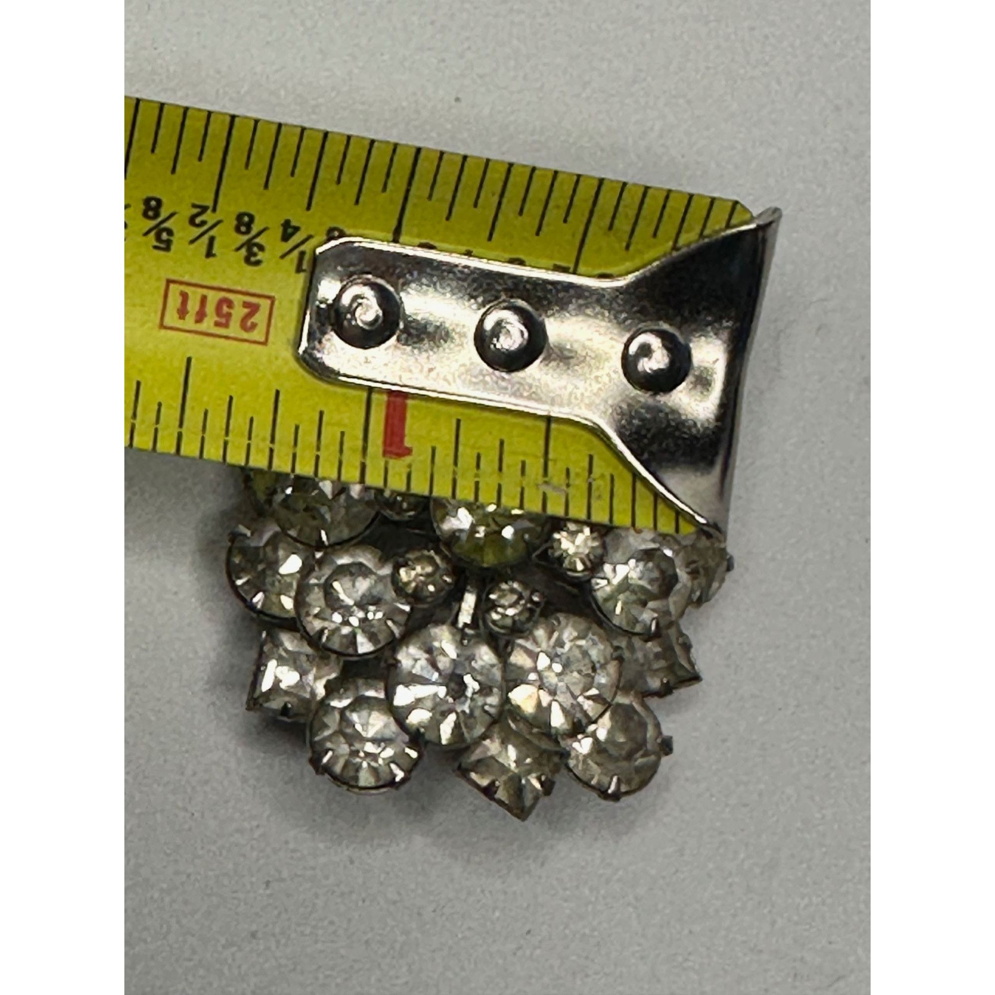 Other Vintage Rhinestone Cluster Dome Silver Tone Brooch Pin Size ONE SIZE - 12 Thumbnail