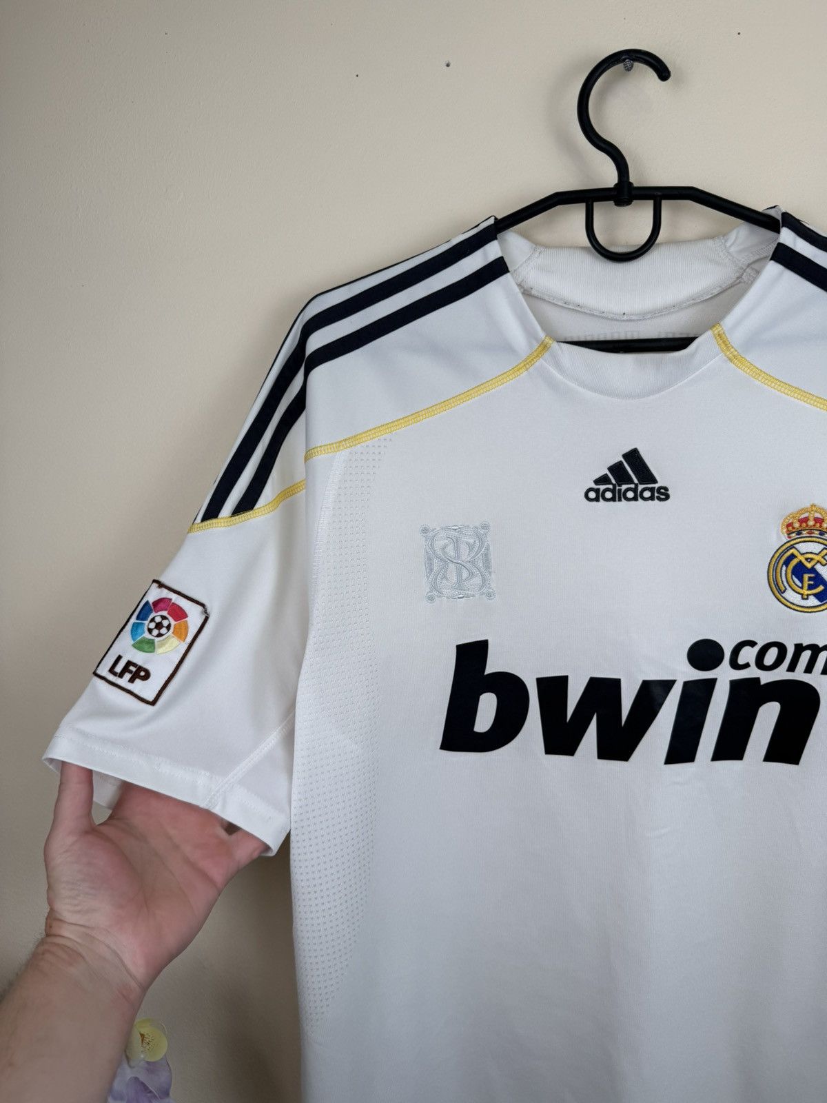 Adidas Adidas Real Madrid 2009-10 Home Jersey SHIRT Adidas L Size US L / EU 52-54 / 3 - 12 Thumbnail