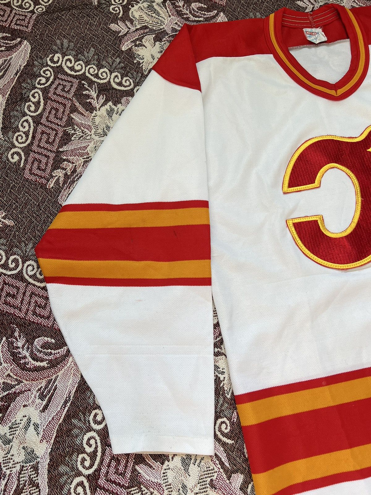 Ccm × NHL × Vintage Vintage Calgary Flames Hockey Jersey Size US M / EU 48-50 / 2 - 11 Thumbnail