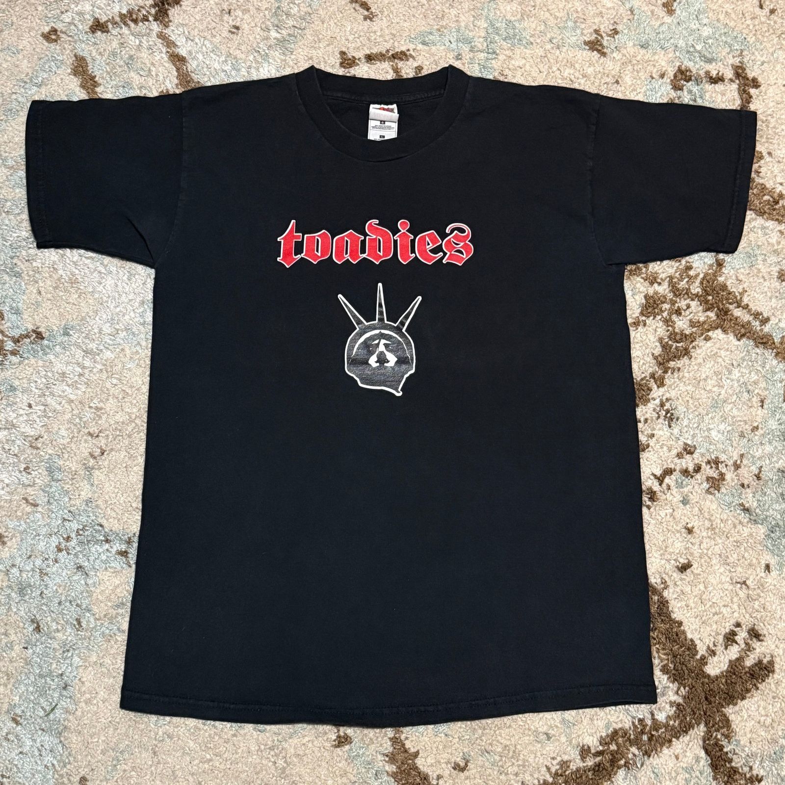 Band Tees × Fruit Of The Loom × Vintage Vintage Toadies Statue of Liberty Band Shirt Large Size US L / EU 52-54 / 3 - 2 Thumbnail