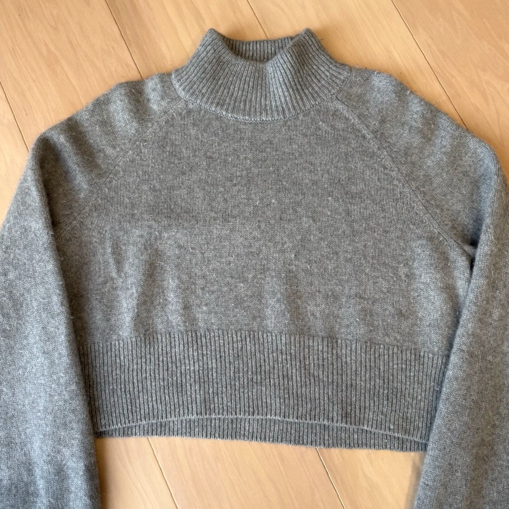 Reformation Reformation Garrett Cashmere Cropped Sweater Women's L Gray Turtleneck Pullover Size L / US 10 / IT 46 - 4 Thumbnail